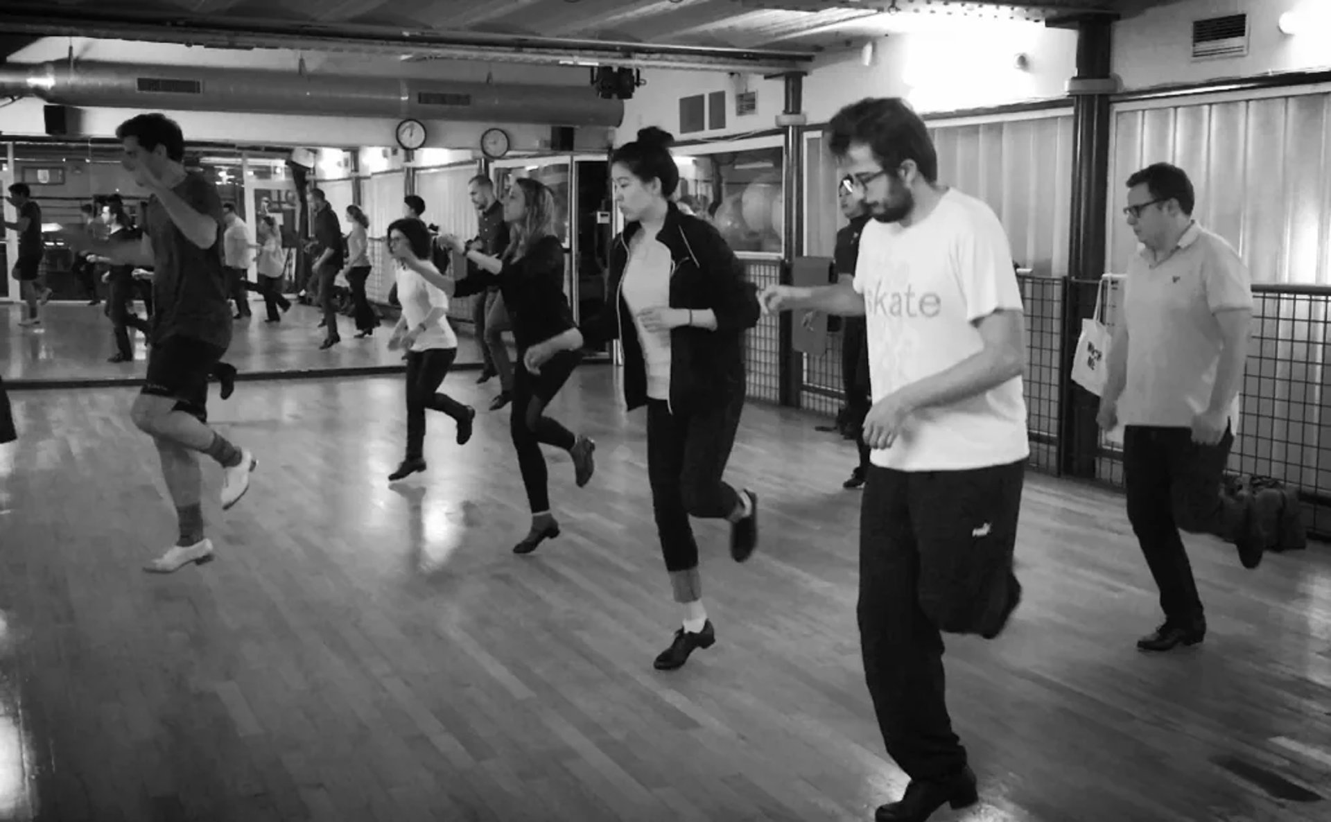 Cours de claquettes débutant de Tap Dance Paris au Kajyn
