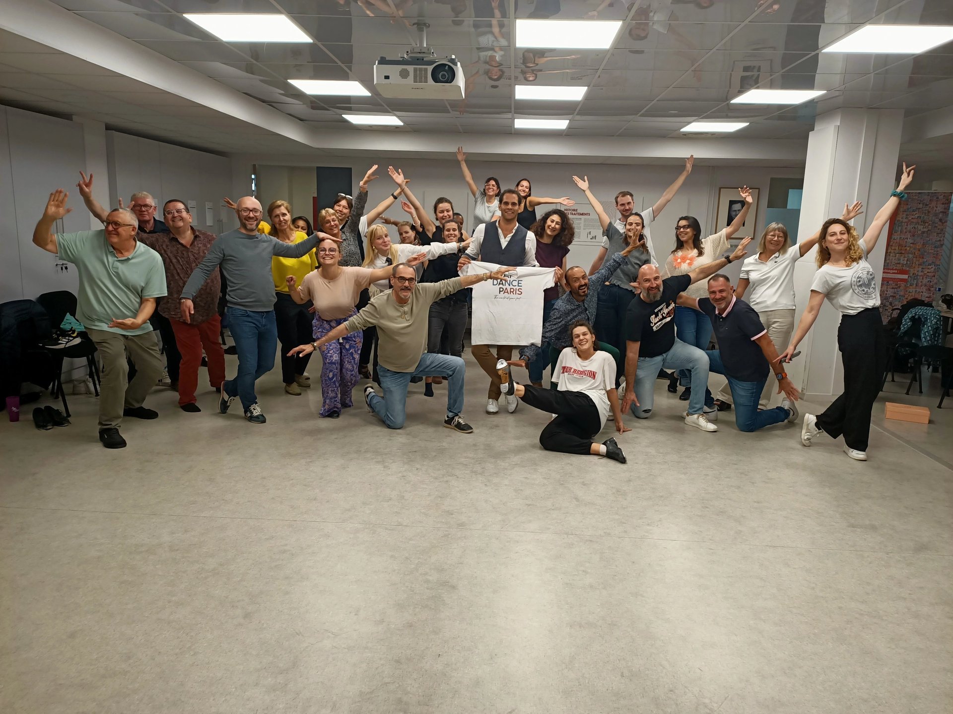 Fin d'une séance de team building claquettes chez Tap Dance Paris