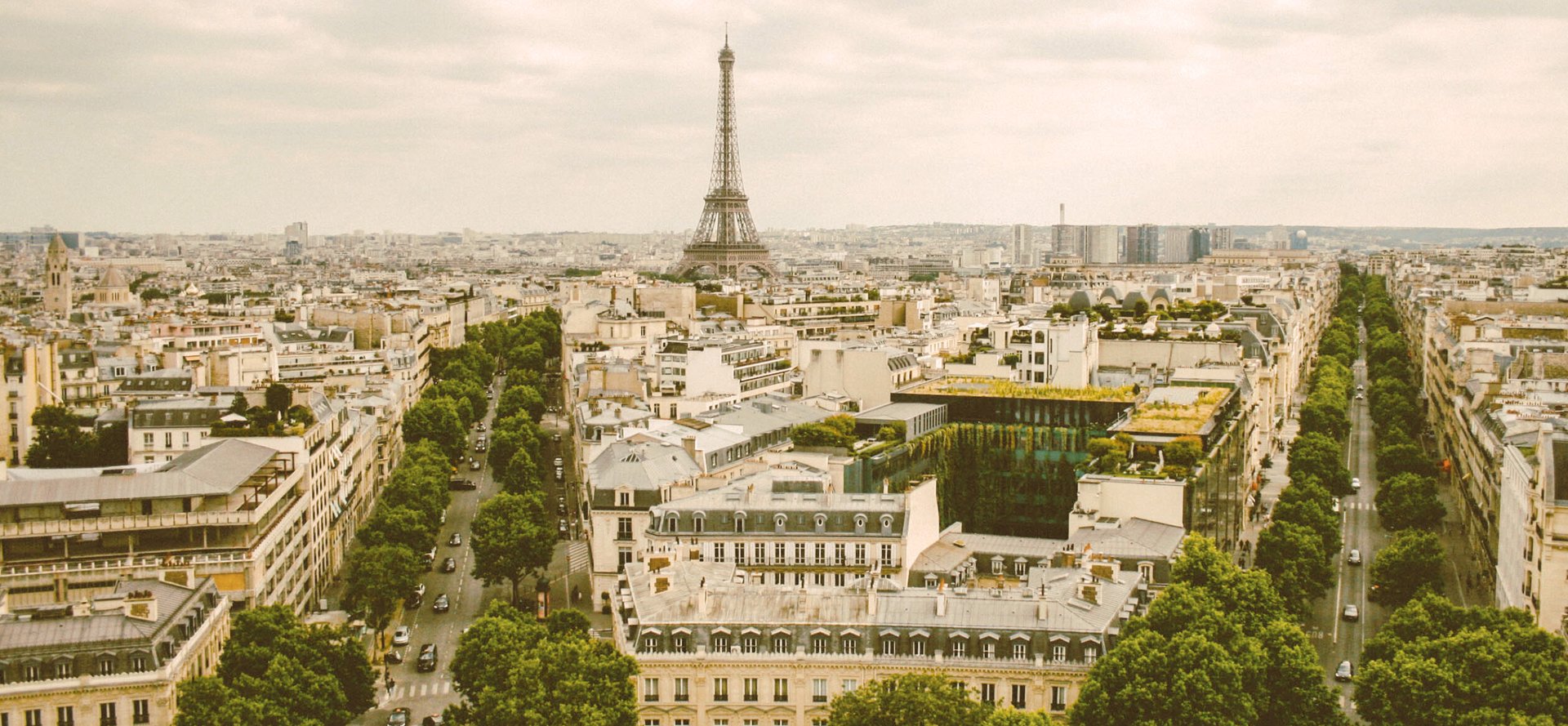 gray landmark building