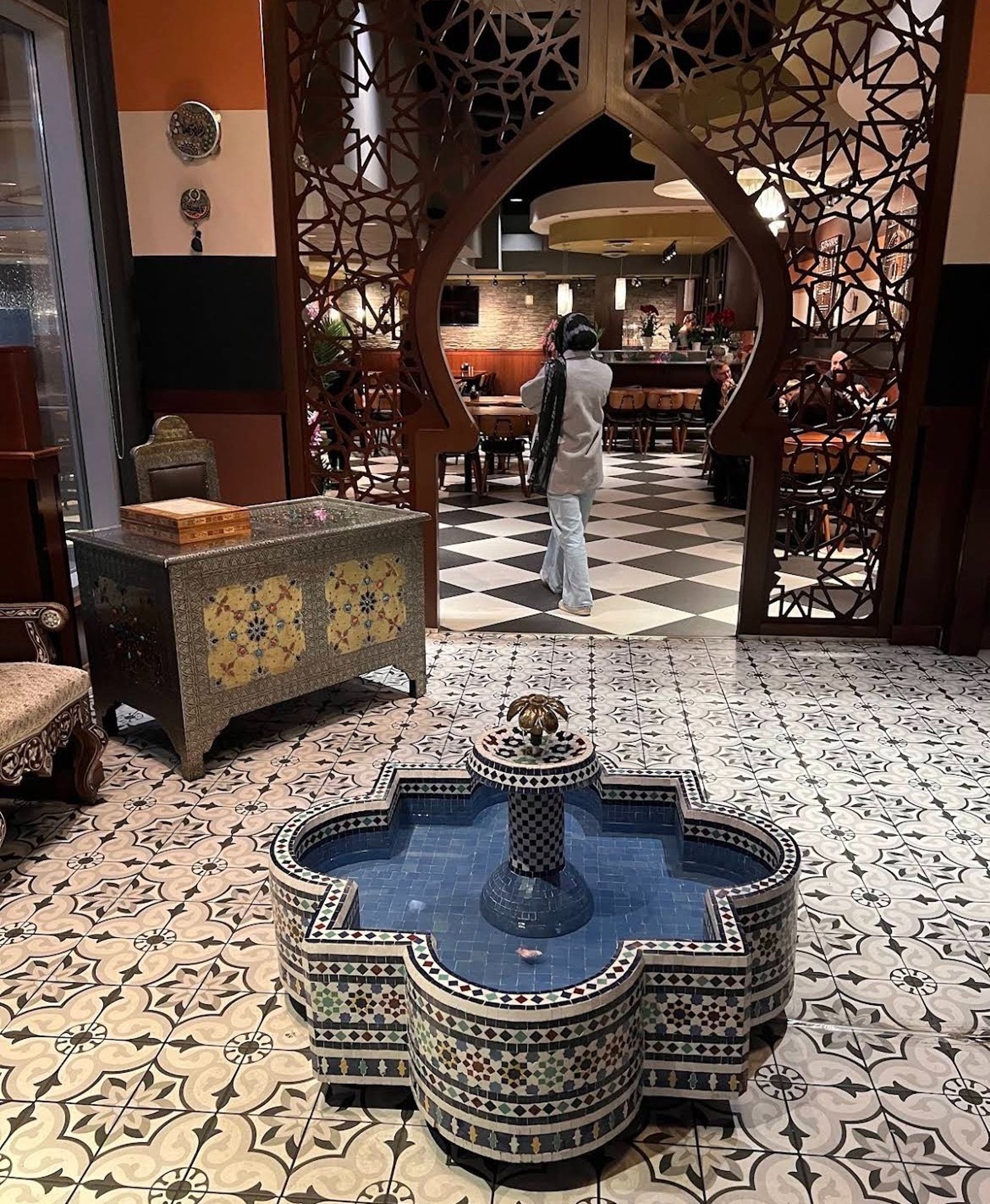 black and white bed linen