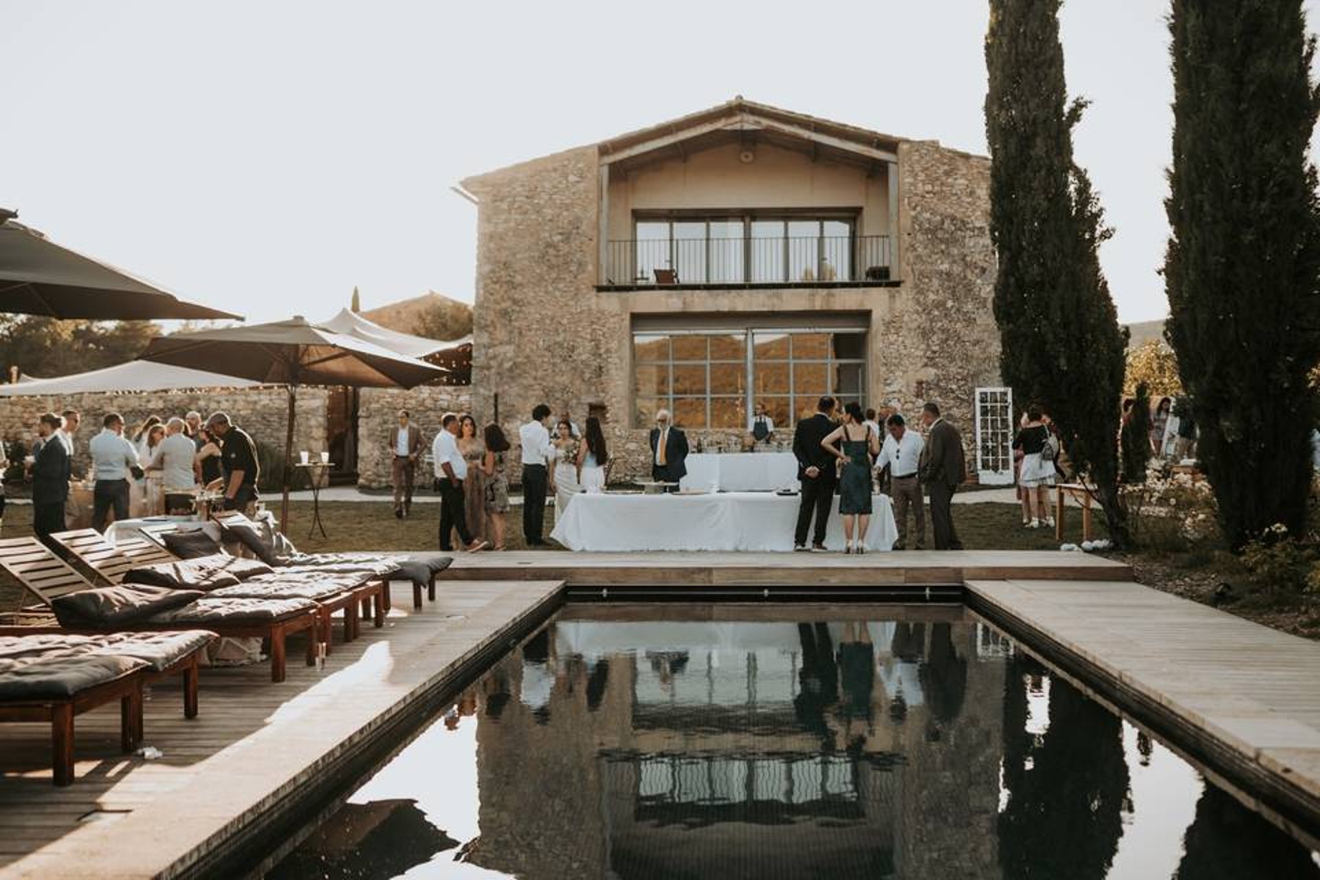 black and white bed linen