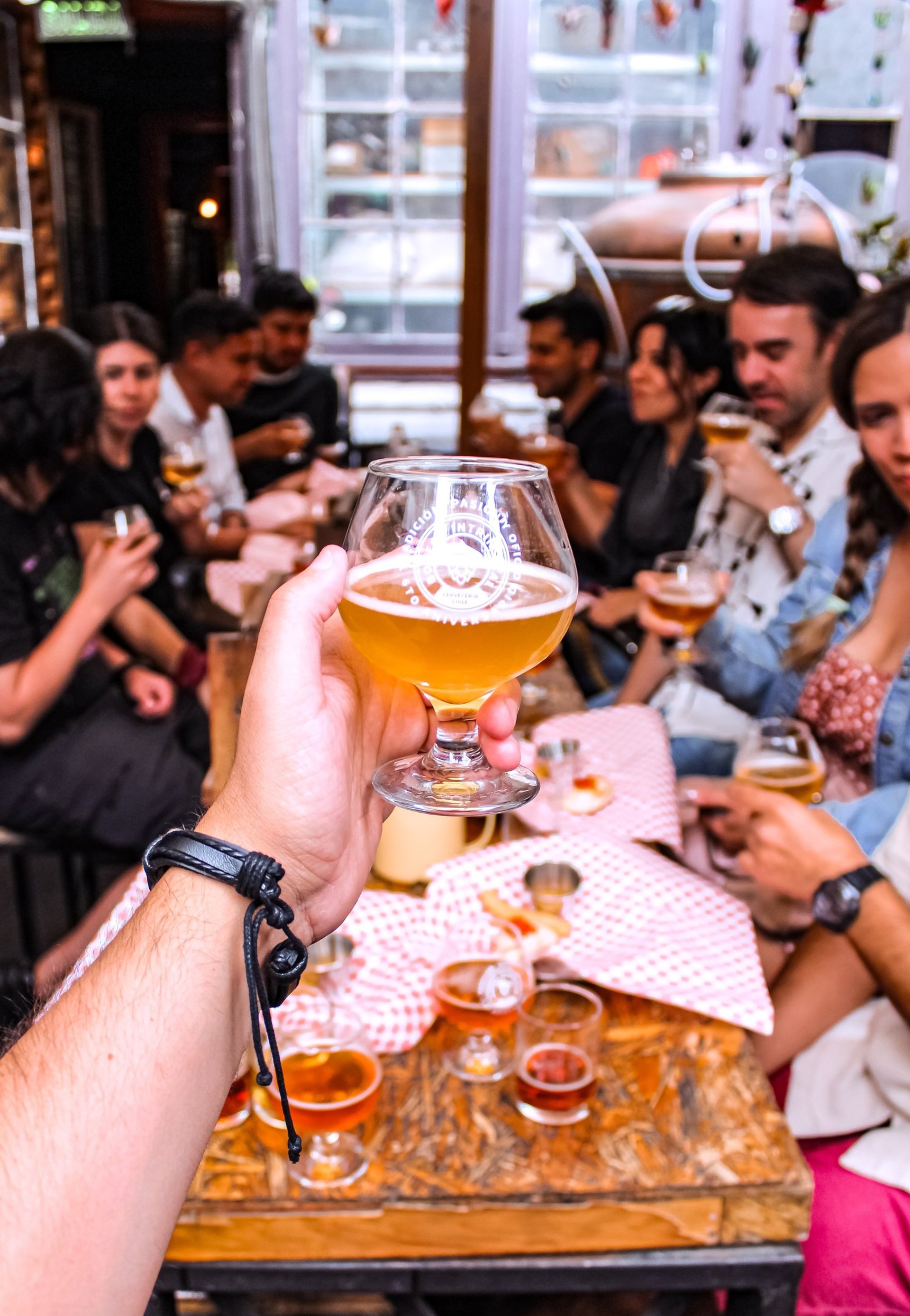 black and white bed linen