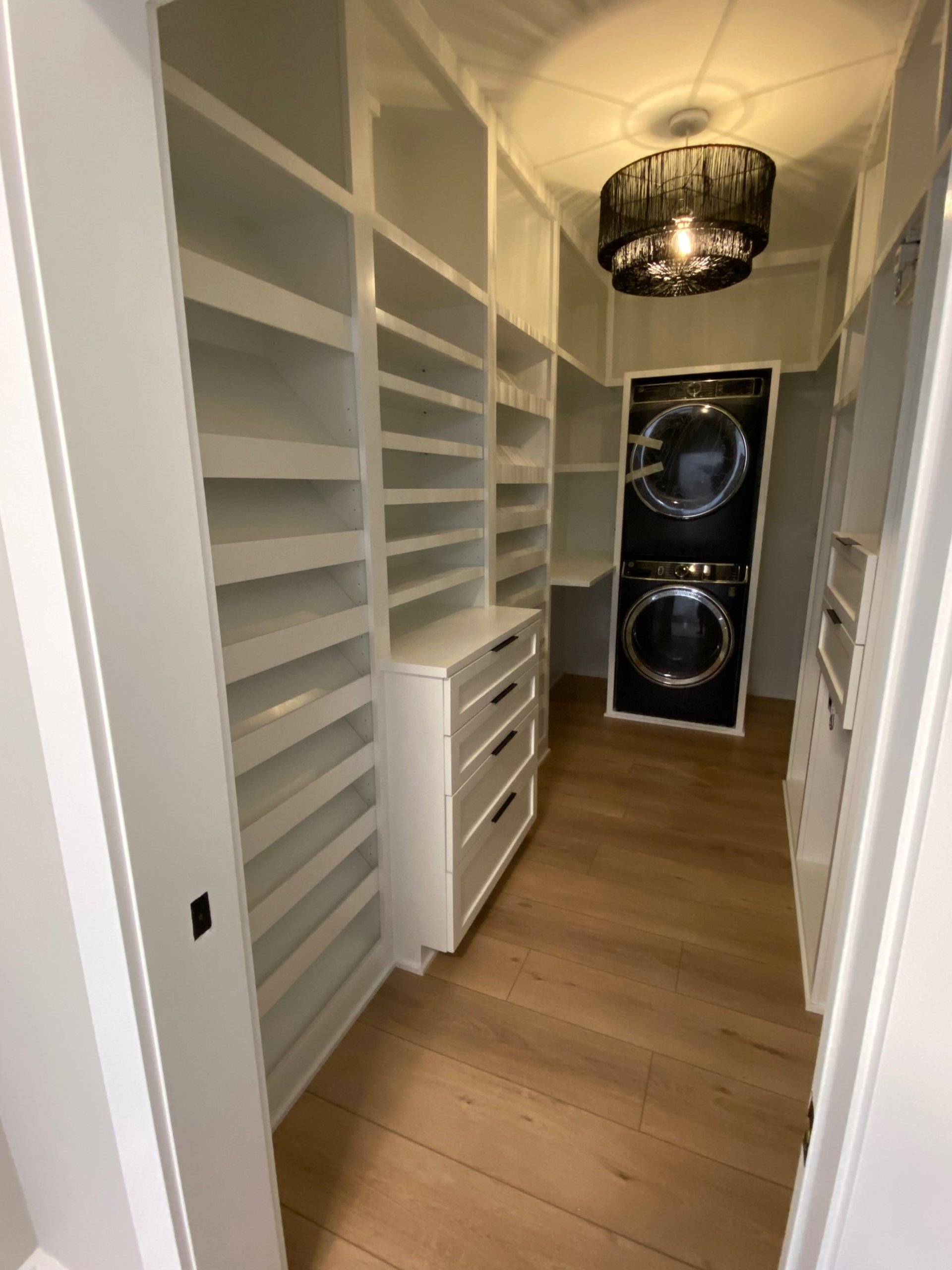 black and white bed linen