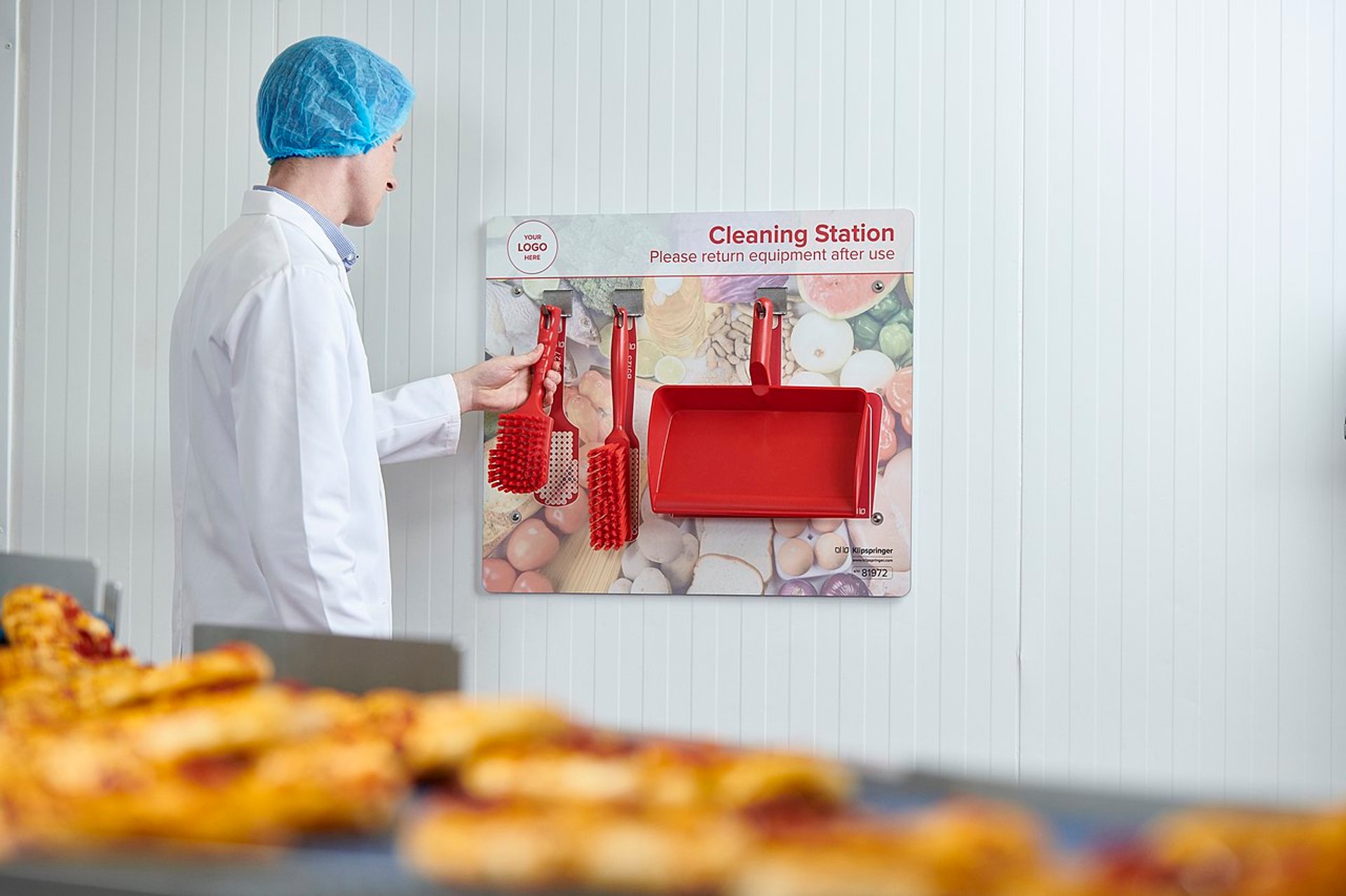 Shadoe Board Moving Cleaning Station