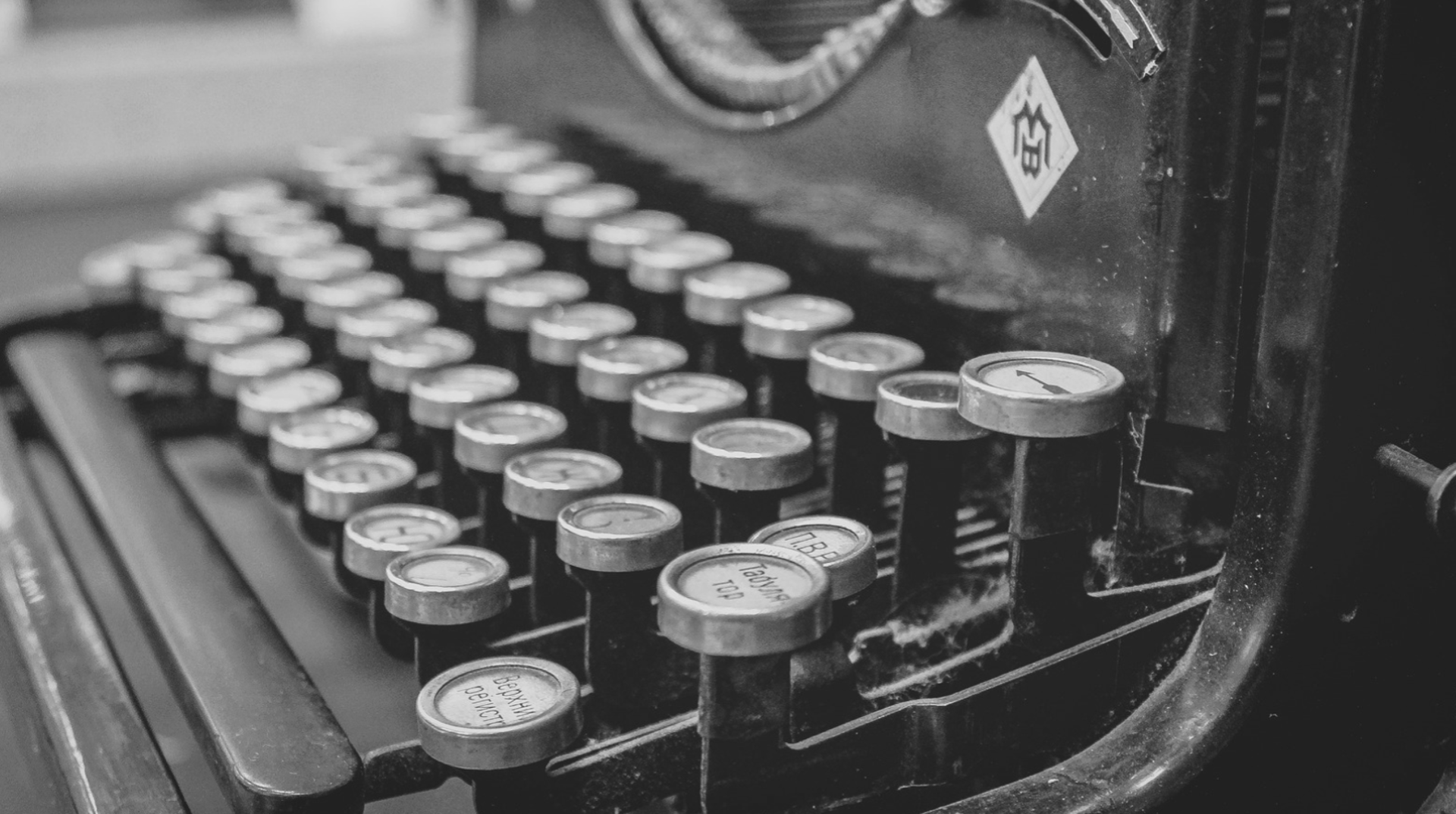 black and white bed linen