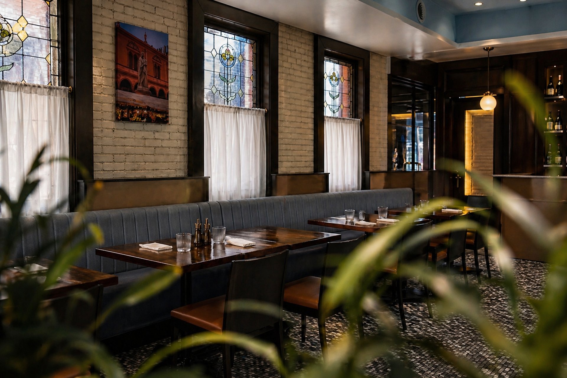 black and white bed linen