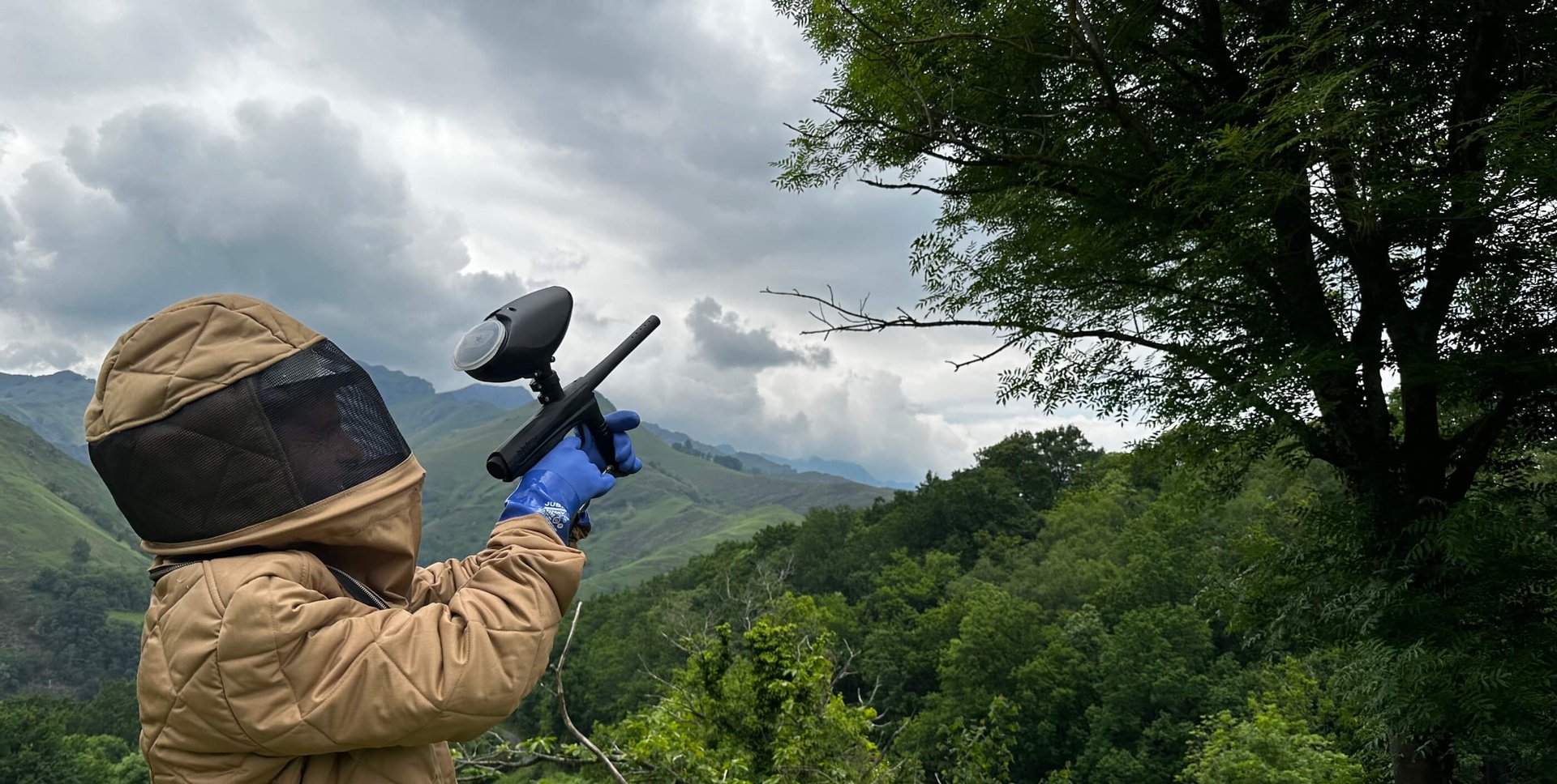 an abstract photo of a curved building with a blue sky in the background