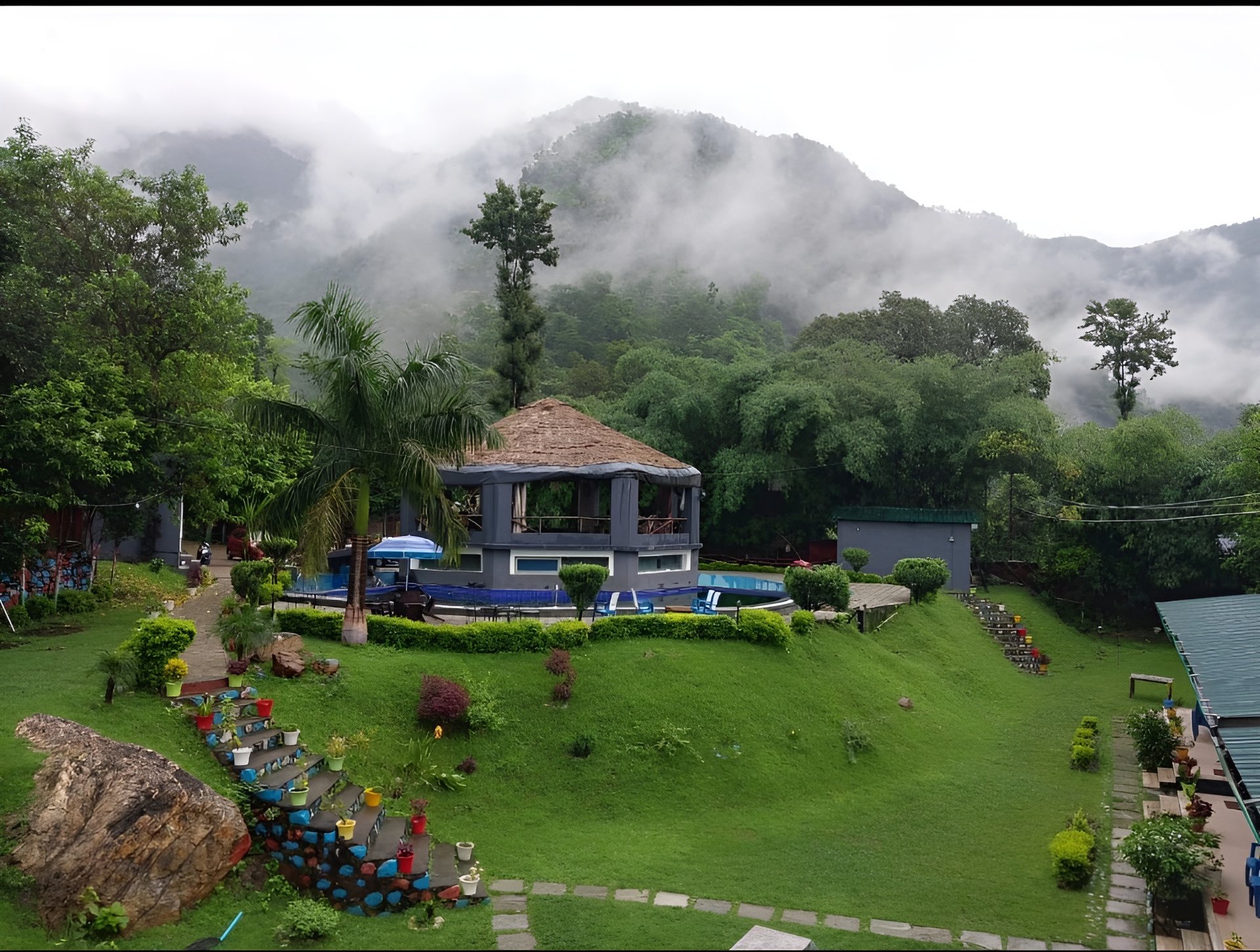 black and white bed linen