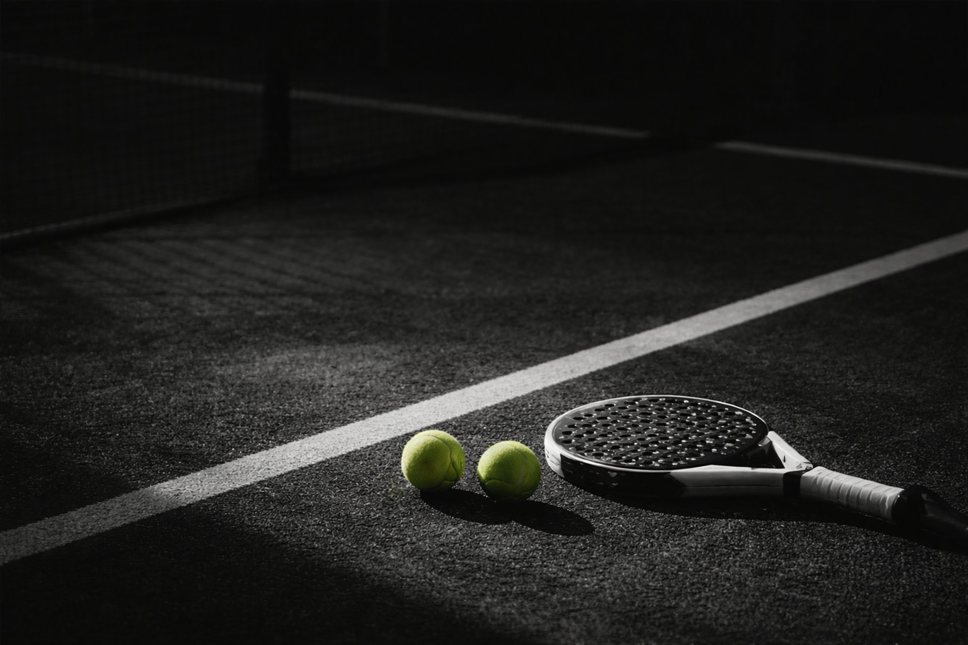 black and white bed linen