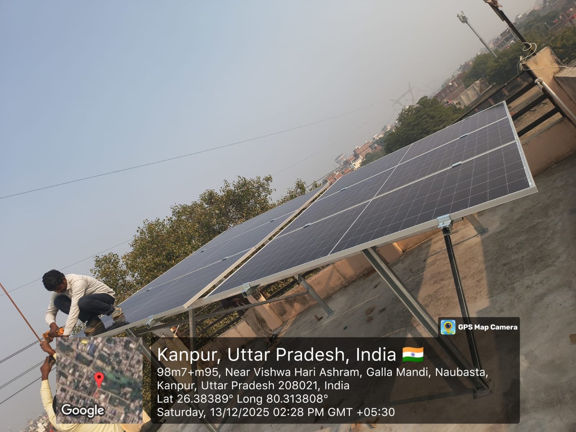 gray computer monitor