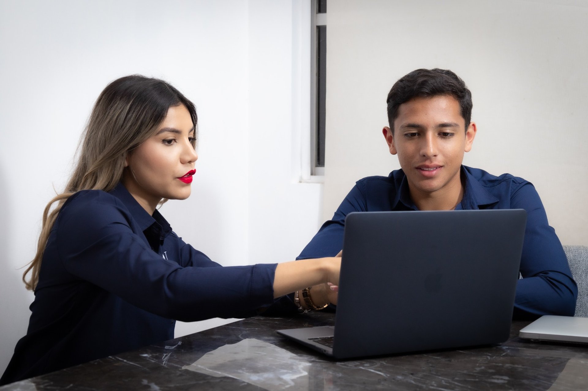 black and white bed linen