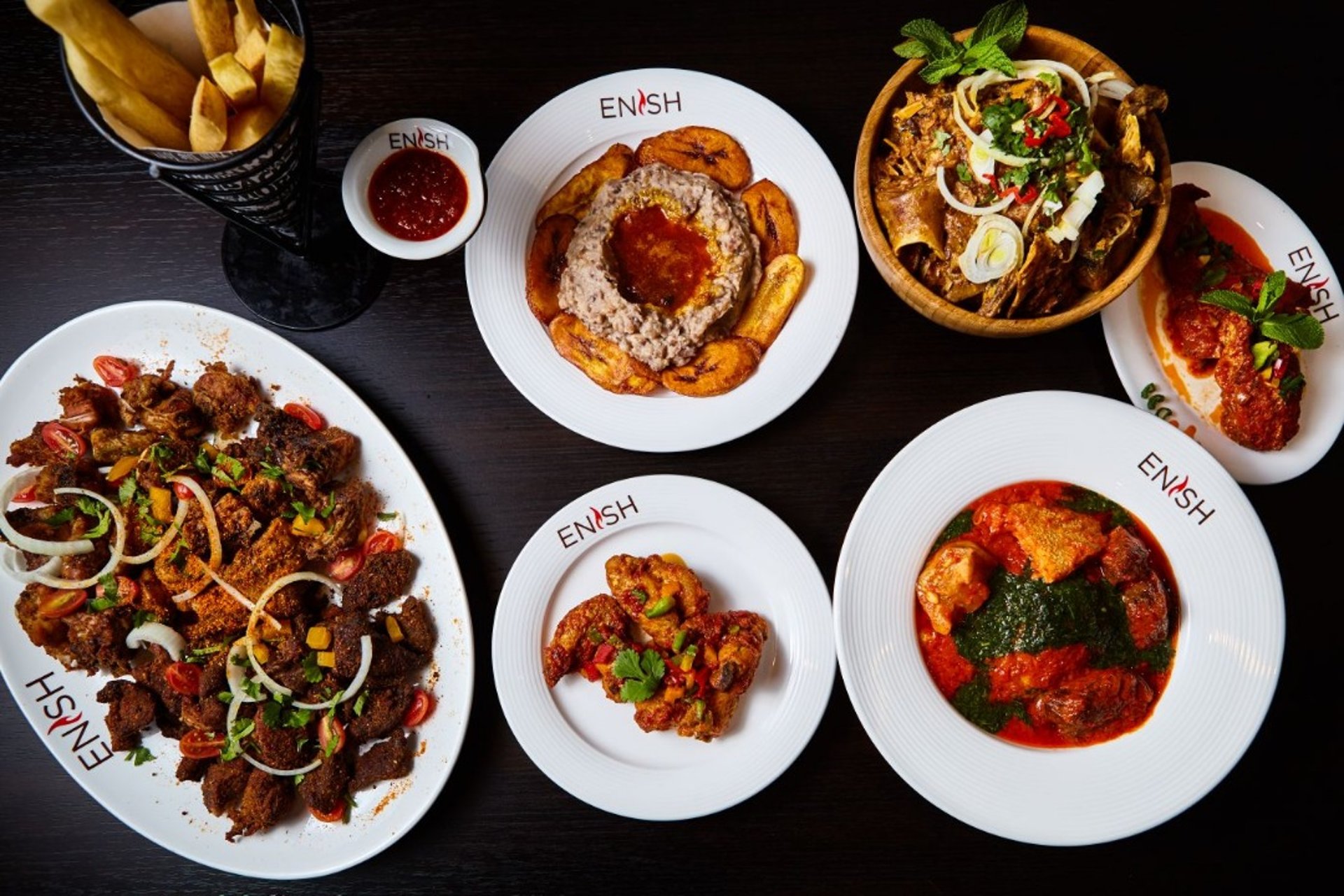 black and white bed linen