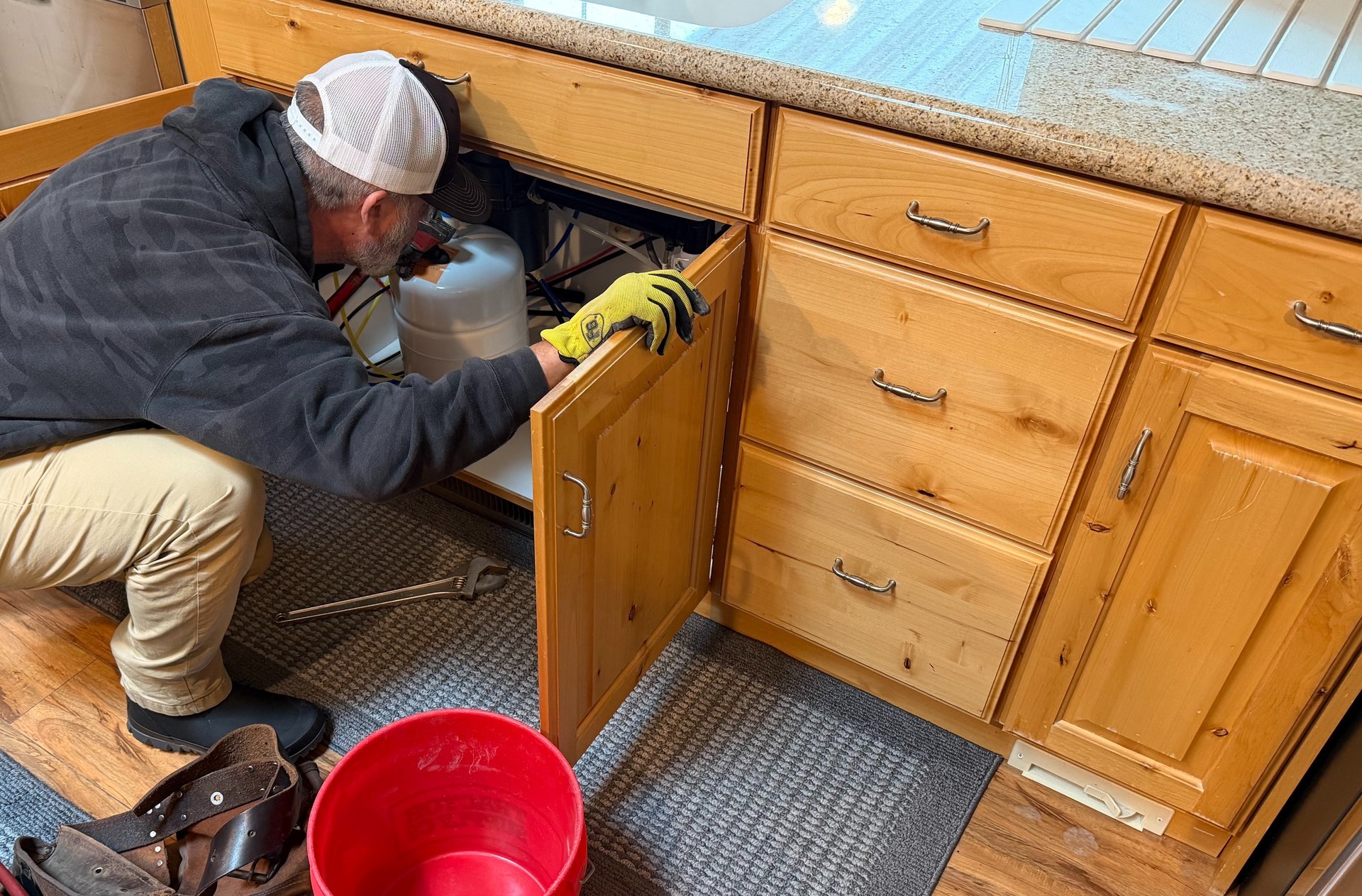black and white bed linen