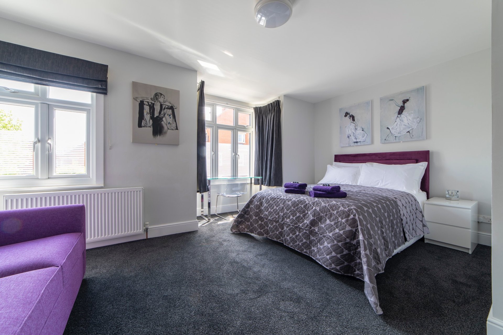 black and white bed linen