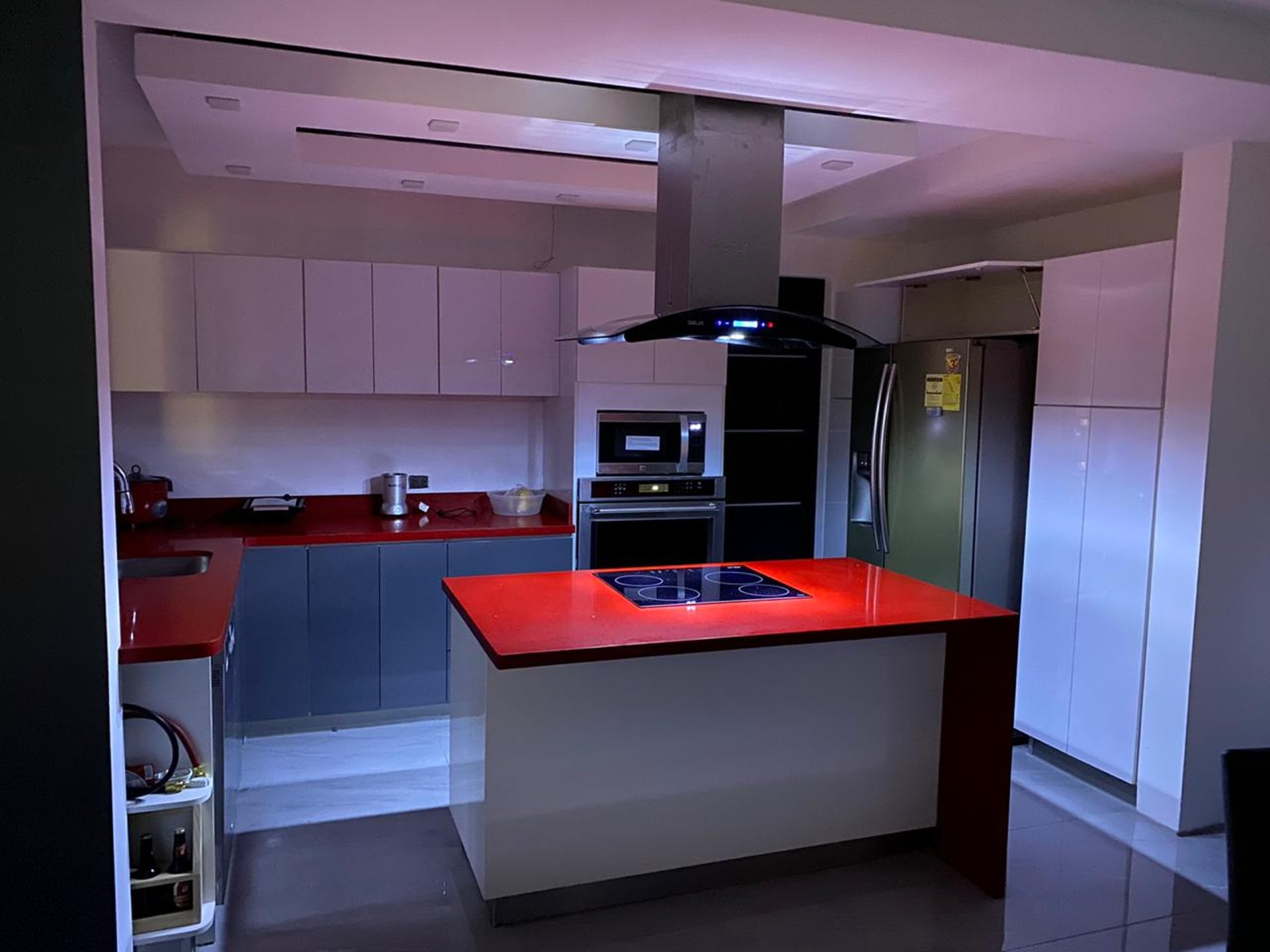 black and white bed linen