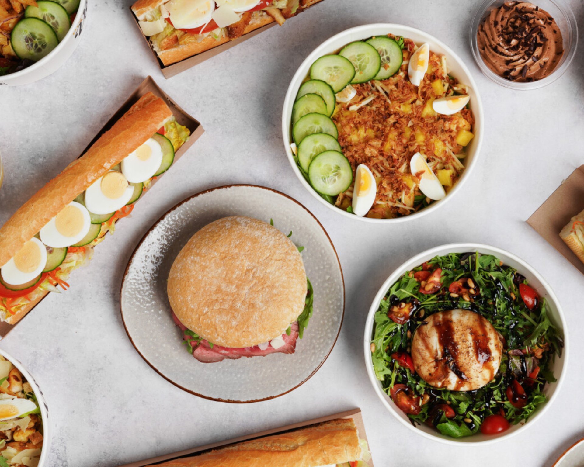 black and white bed linen