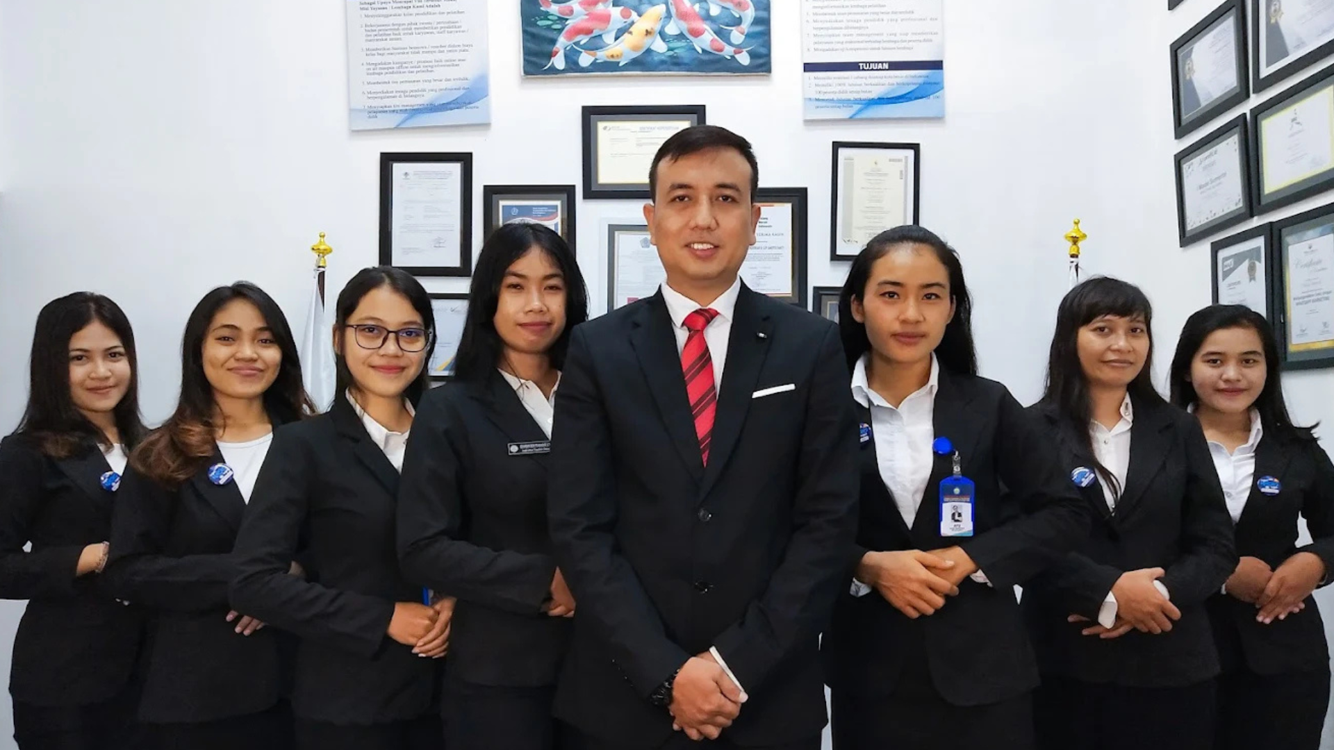 black and white bed linen