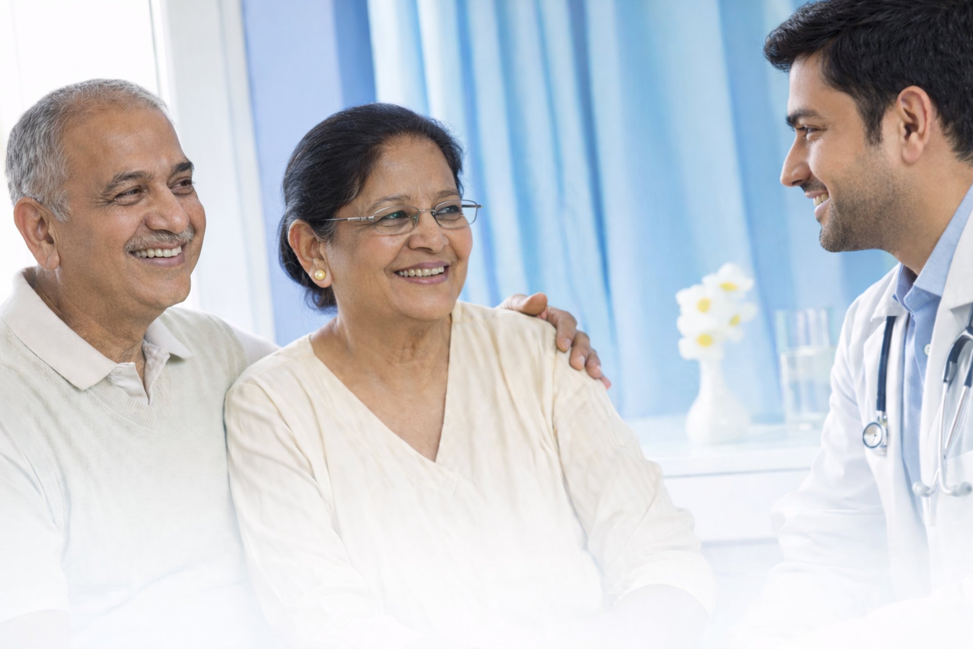 black and white bed linen