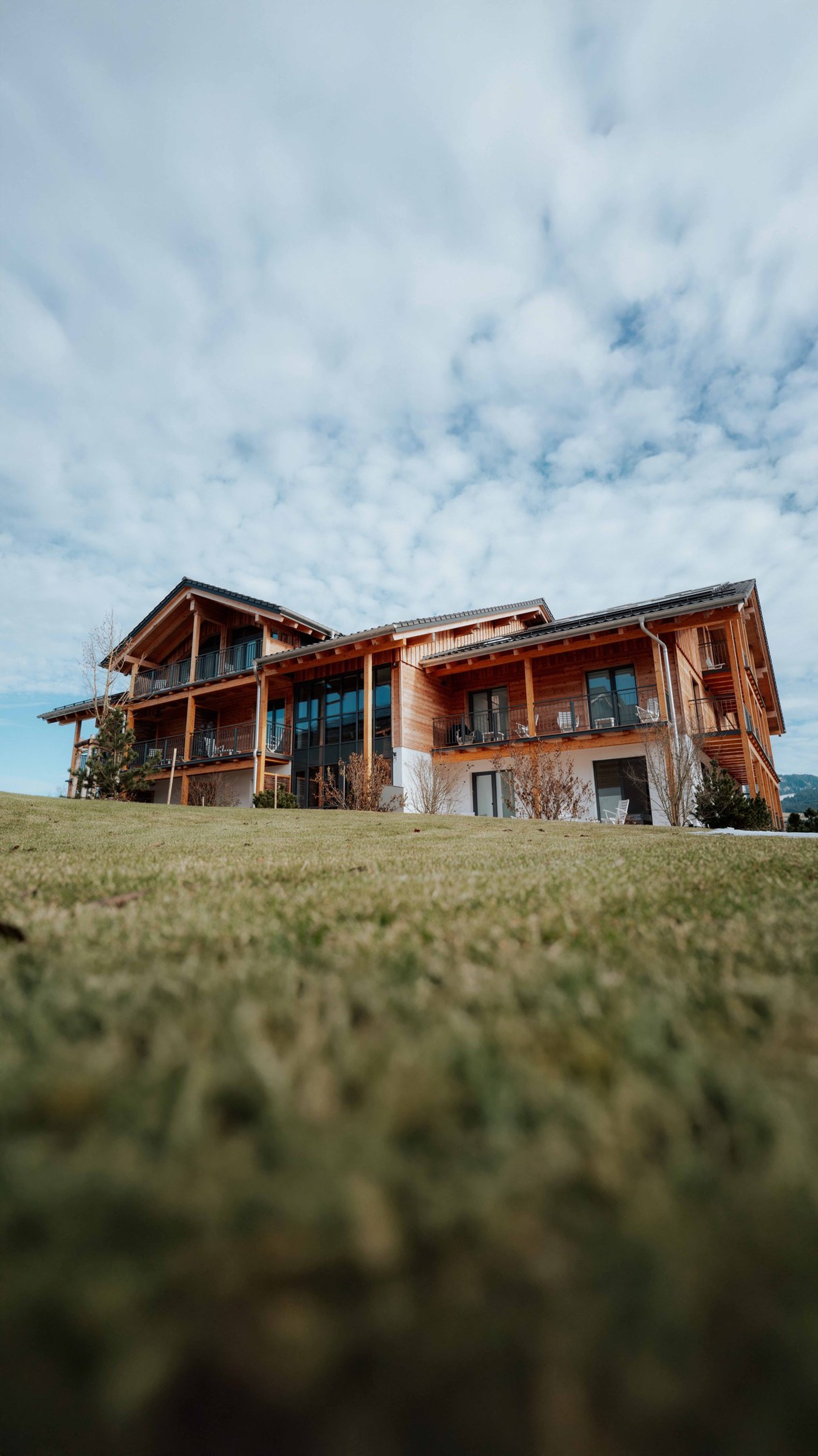 black and white bed linen