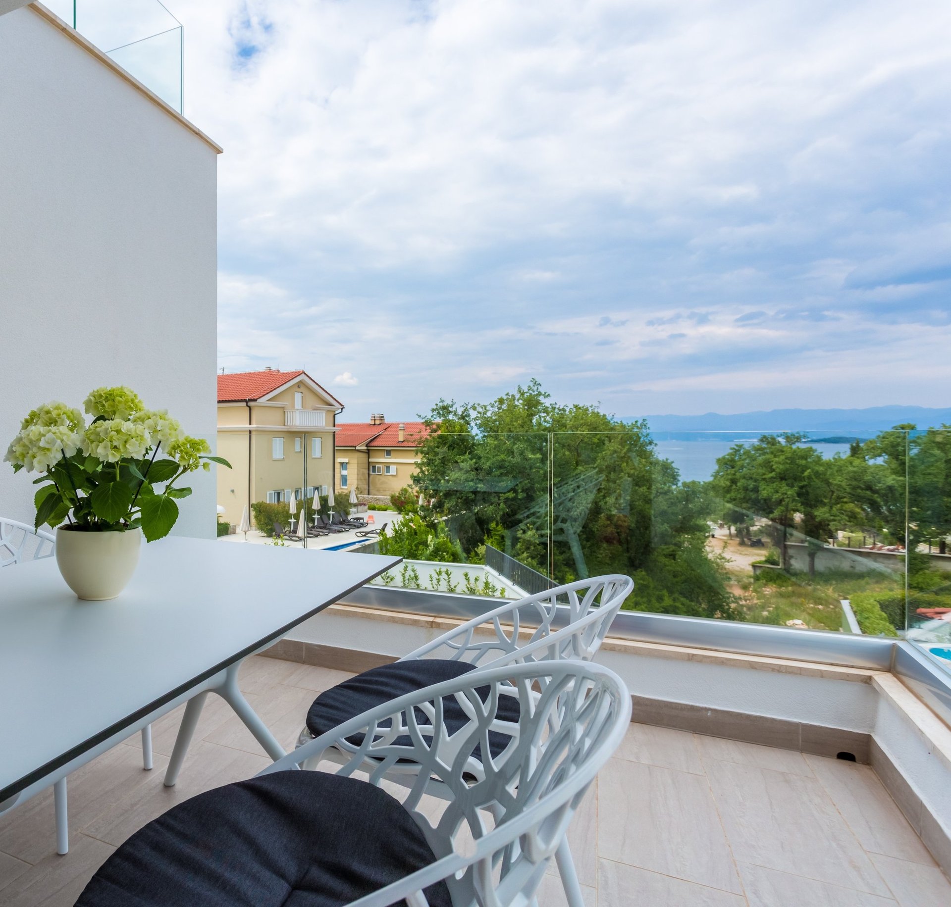 Private Terrasse mit Meerblick auf die Adria im Apartment Pure Relax in Malinska