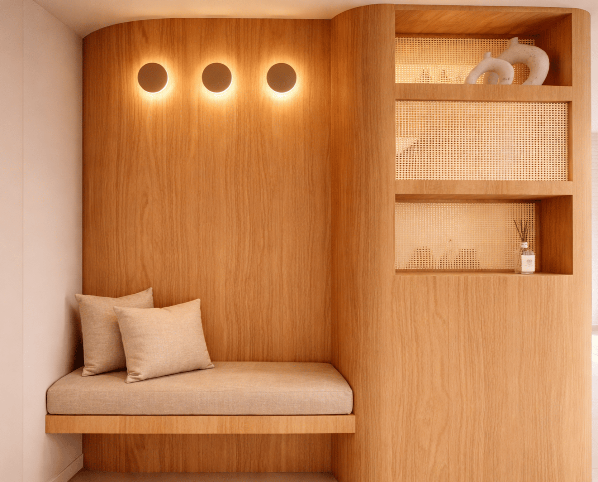 black and white bed linen