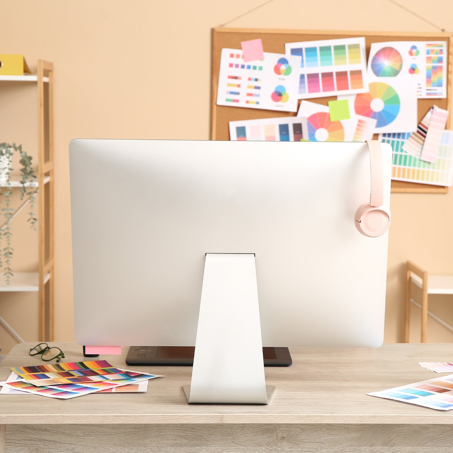 reseaux sociaux community manager var clemcolor