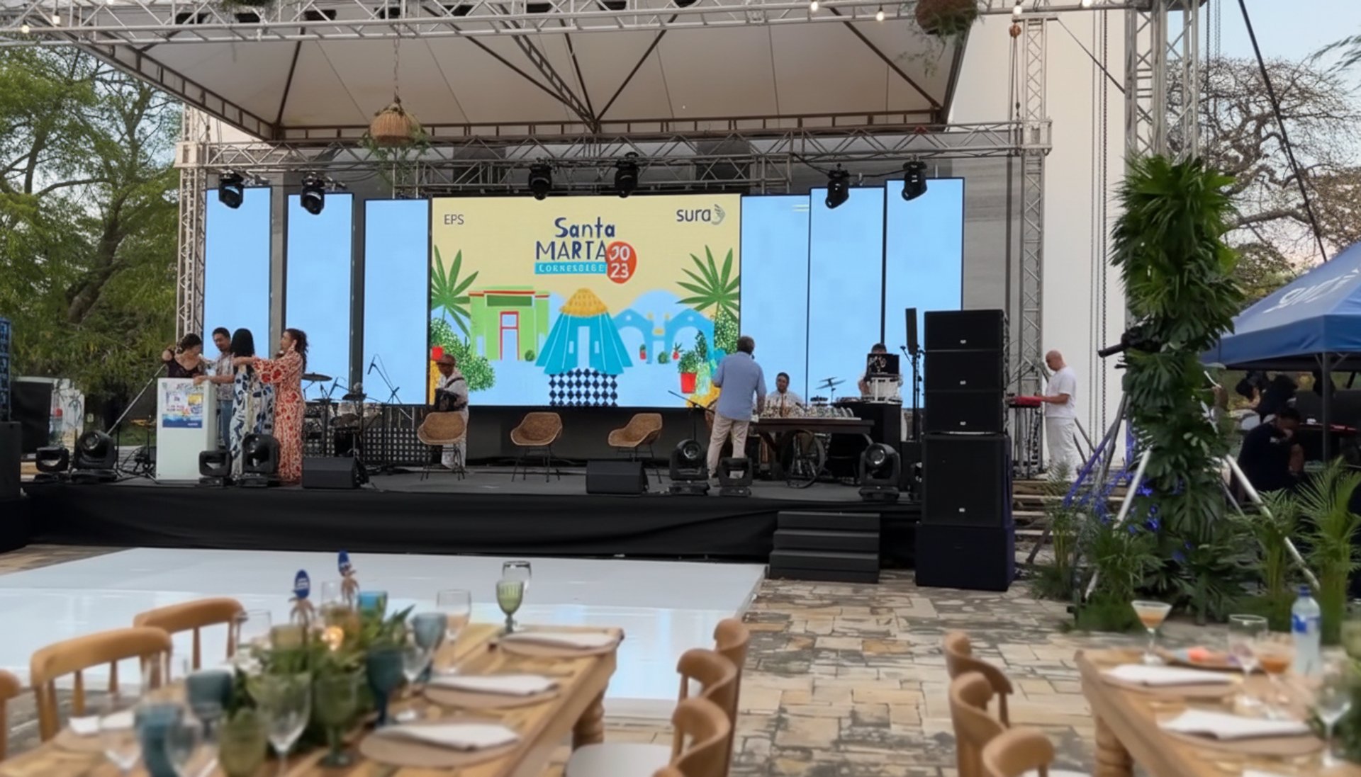 black and brown leather padded tub sofa