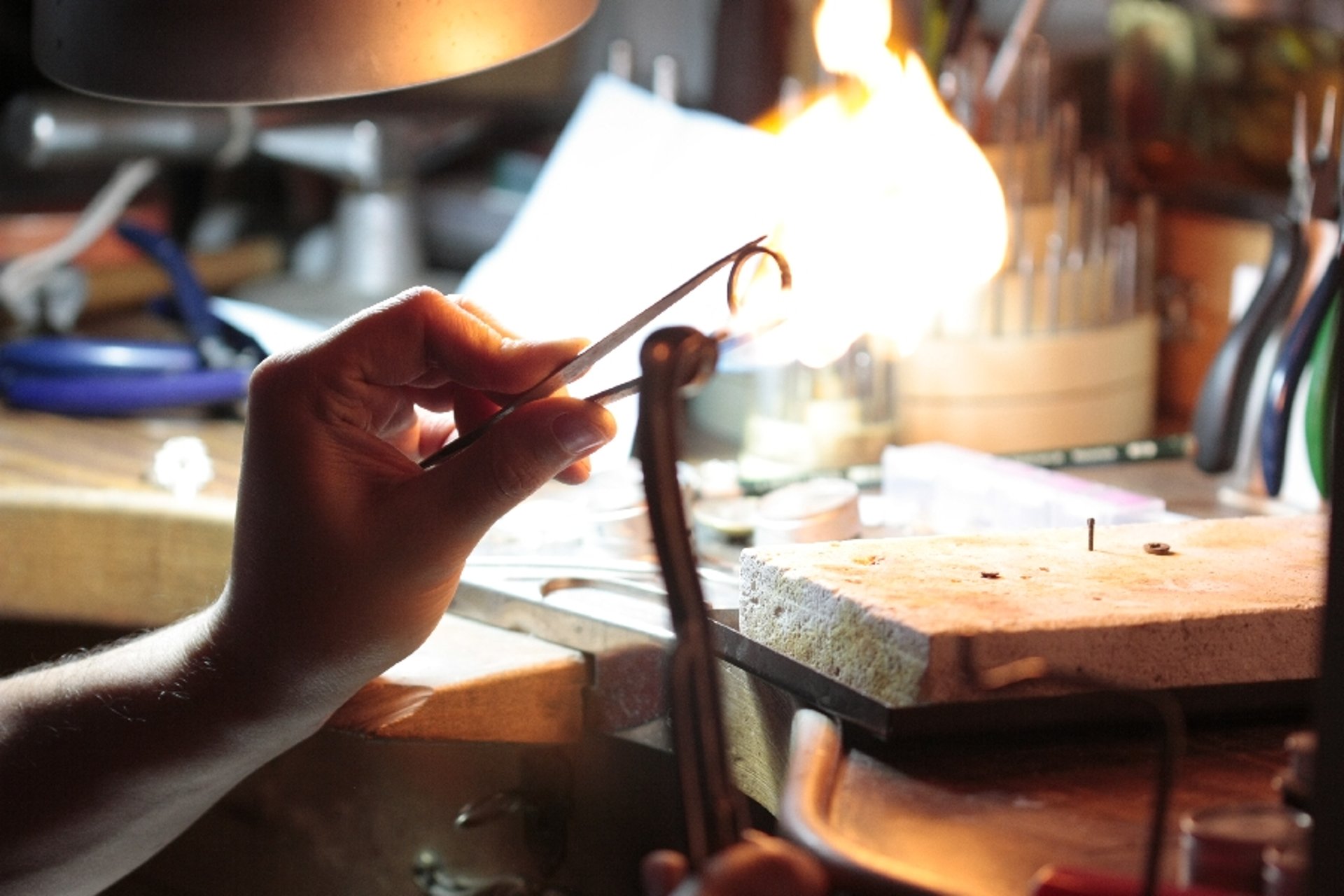 black and brown leather padded tub sofa