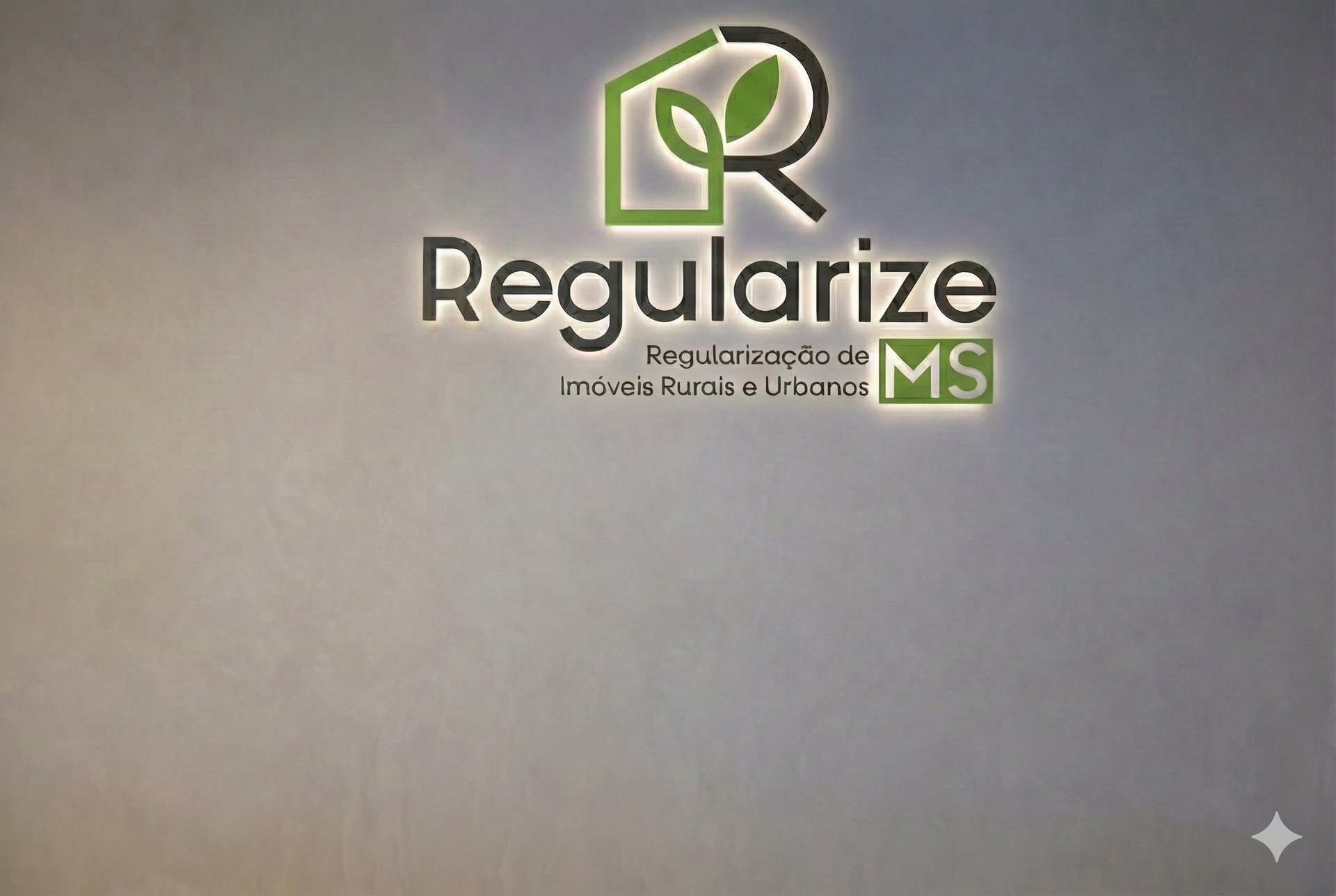 gray computer monitor