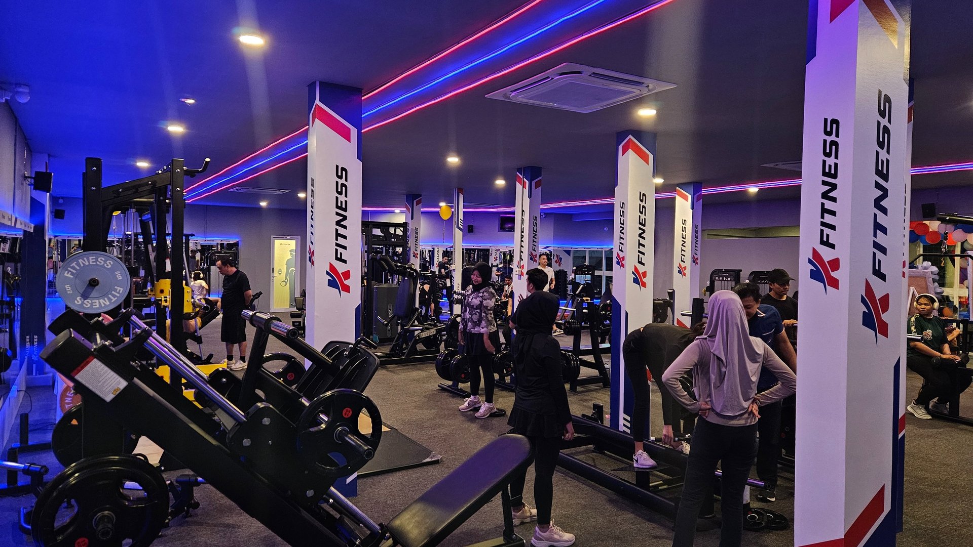 black and brown leather padded tub sofa