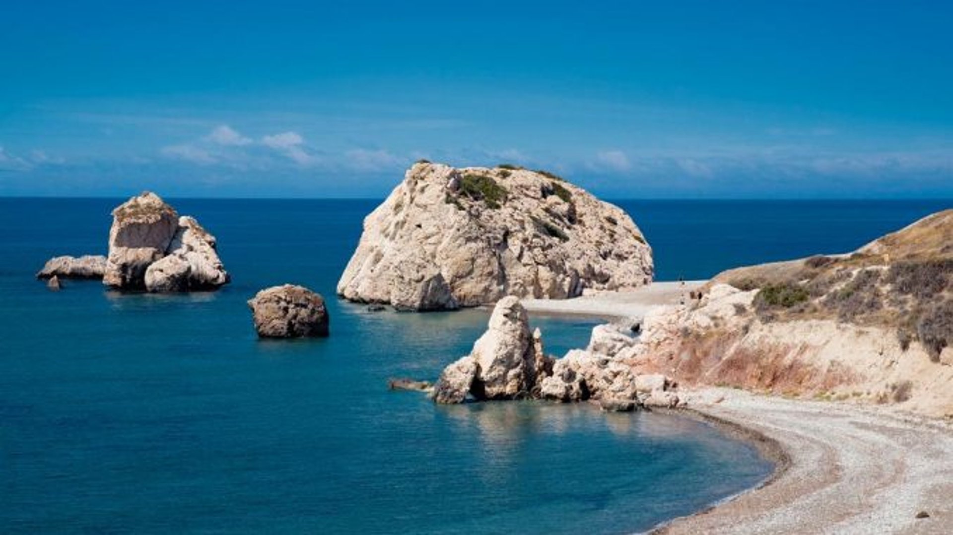 gray computer monitor