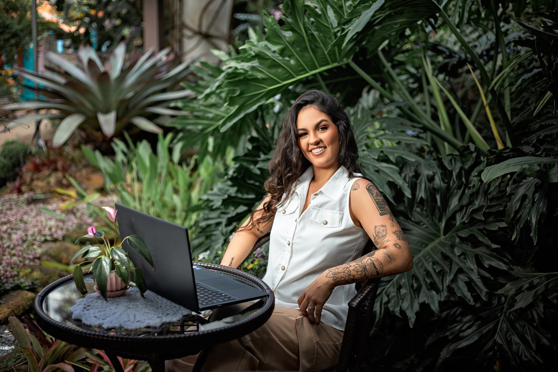 black and brown leather padded tub sofa