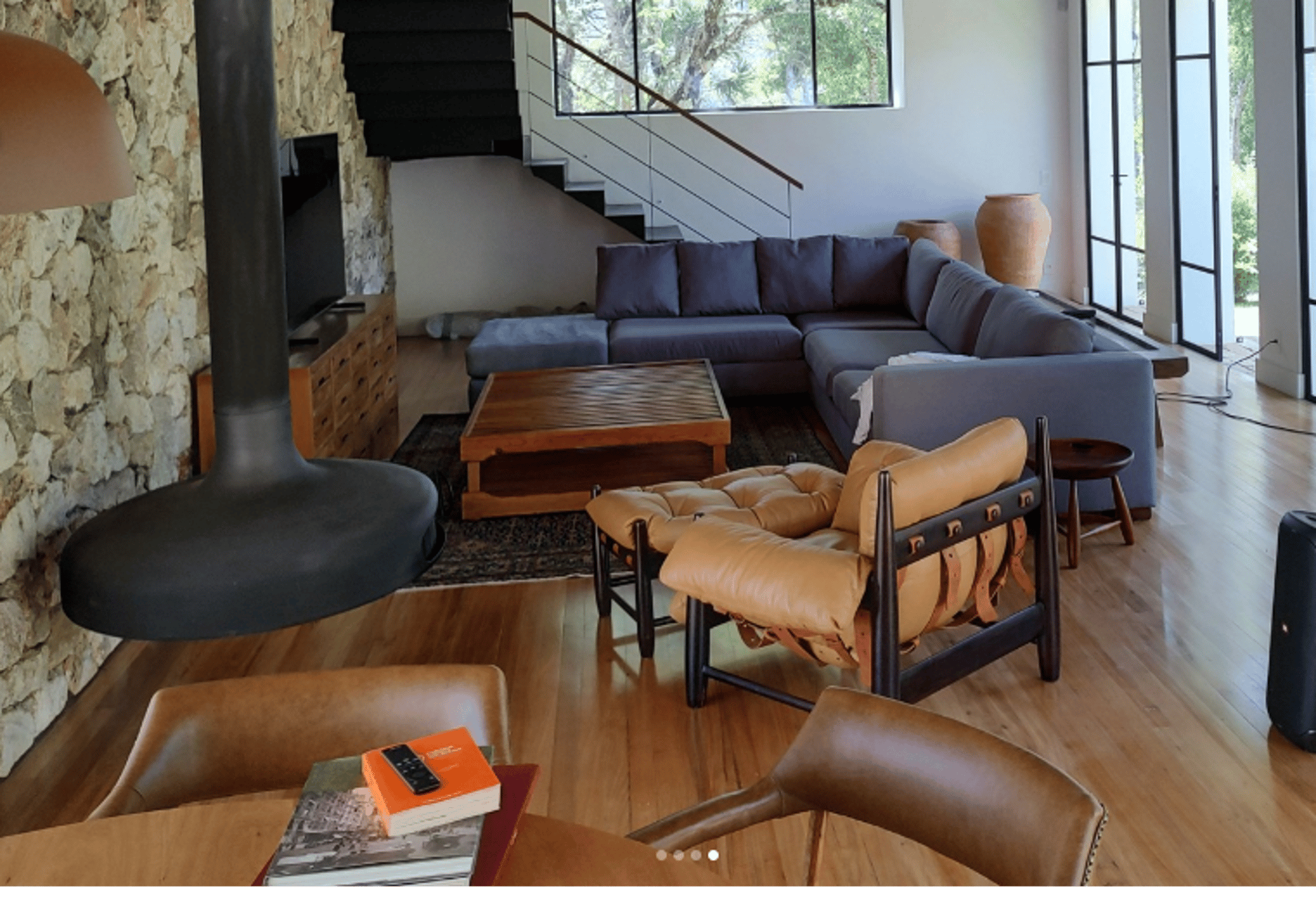 black and white bed linen