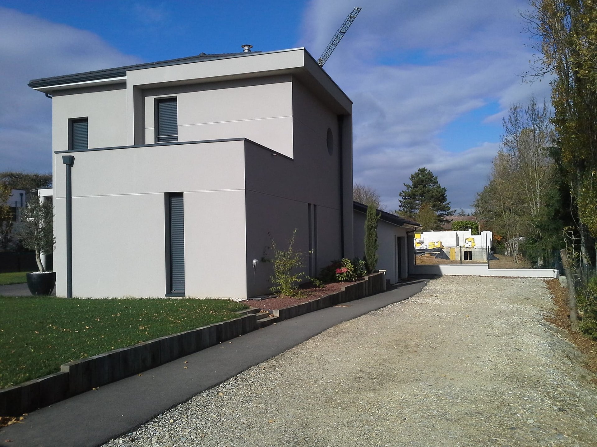 black and brown leather padded tub sofa