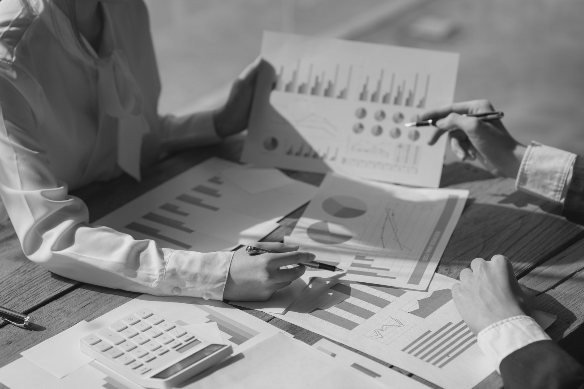 black and white bed linen