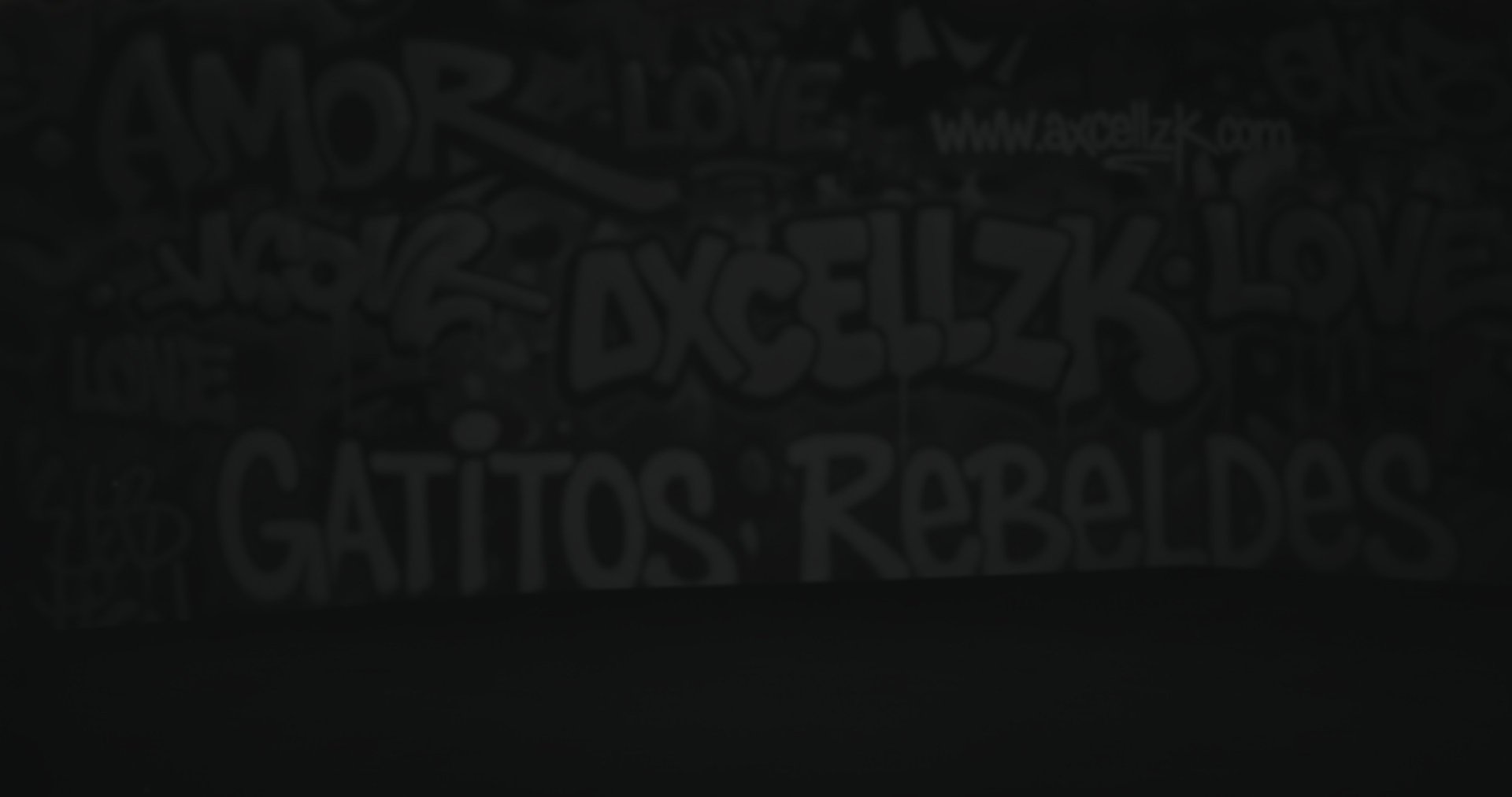 gray computer monitor