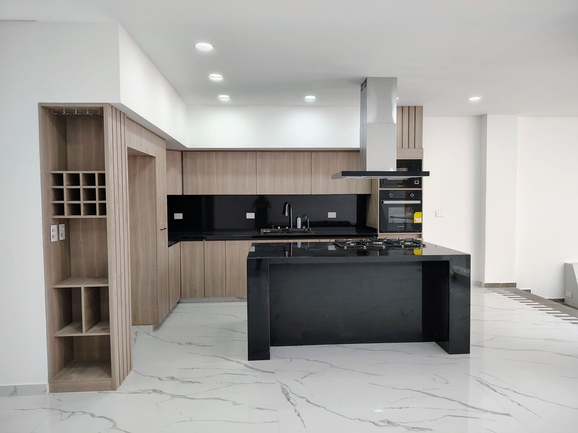 black and white bed linen