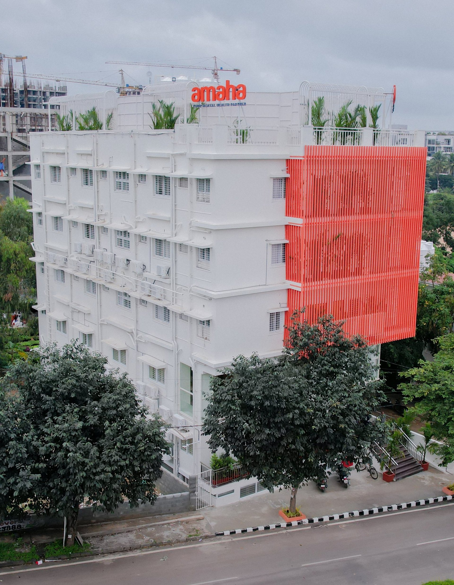 black and white bed linen