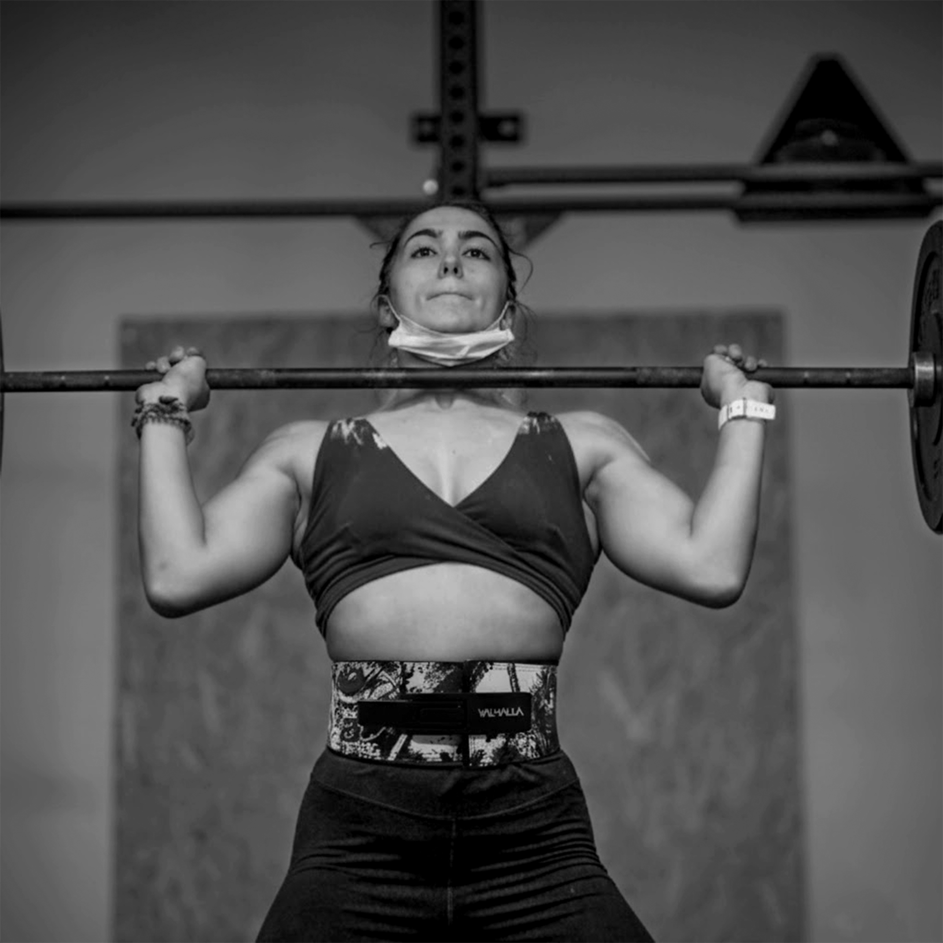 black and white bed linen