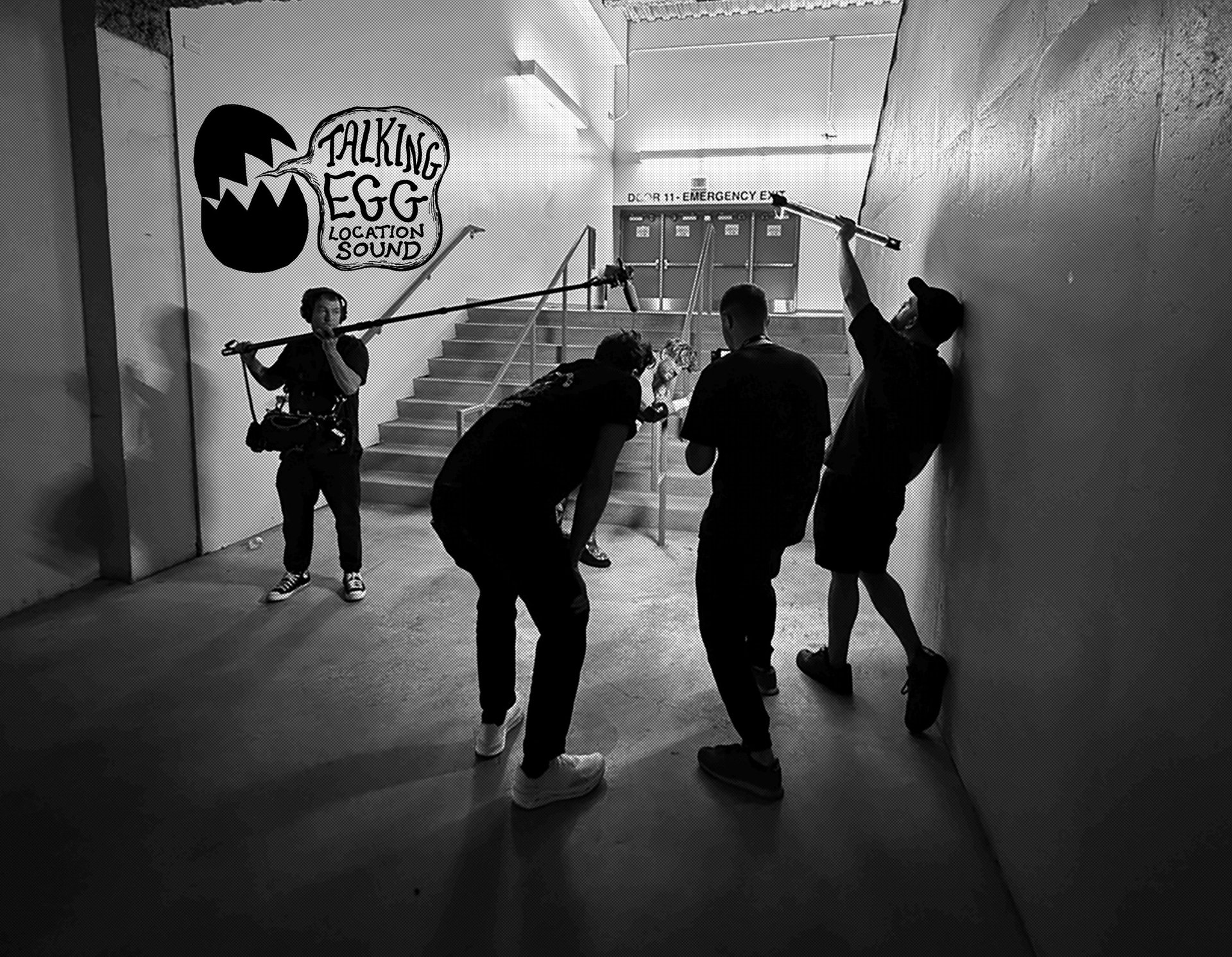 black and white bed linen