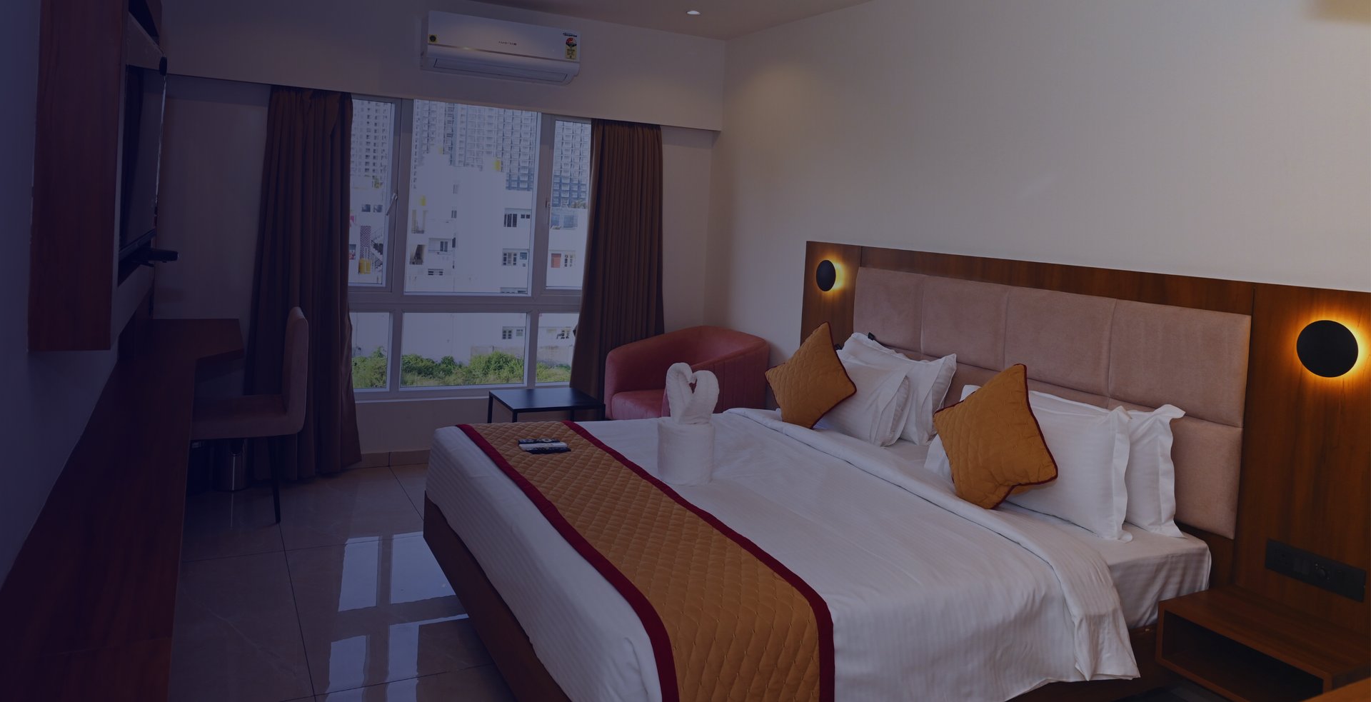 black and white bed linen