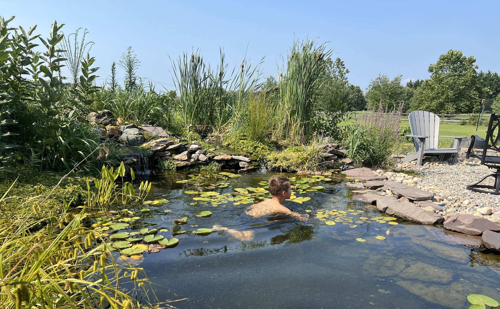 black and white bed linen