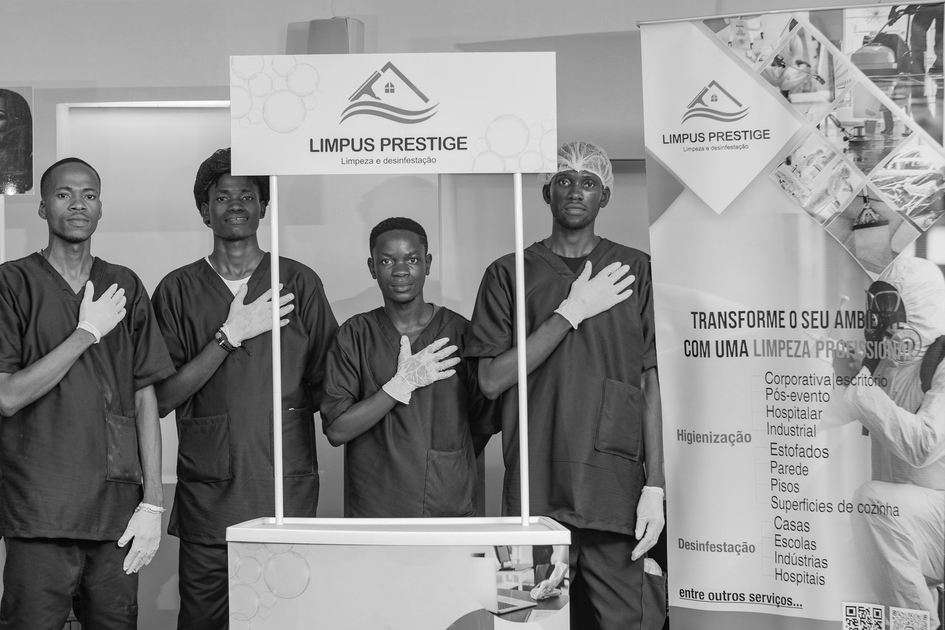 black and white bed linen