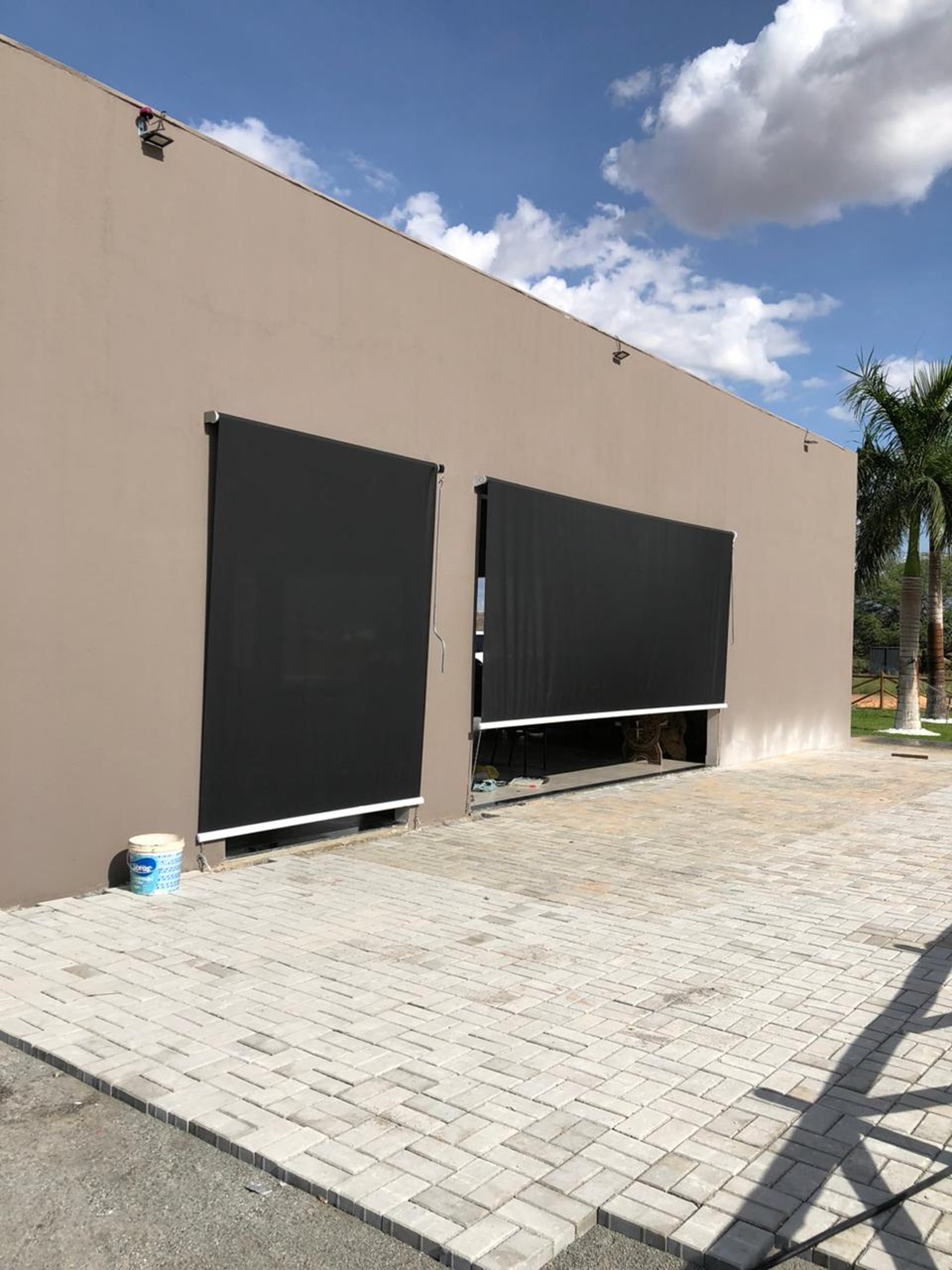 black and white bed linen