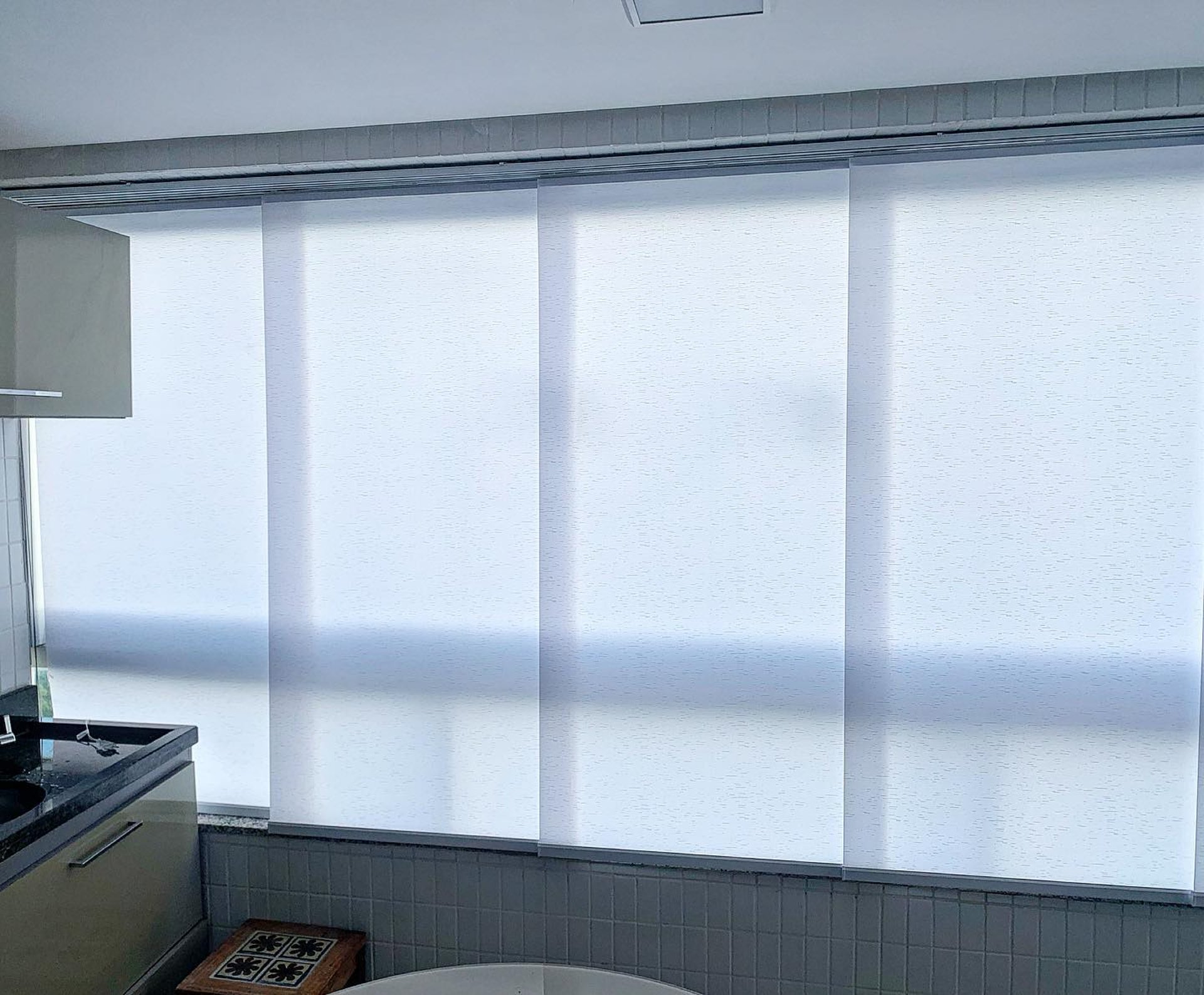 black and white bed linen