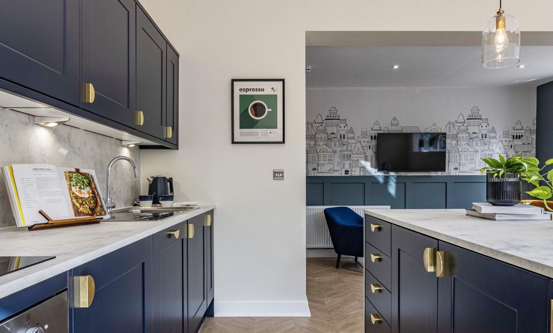 black and white bed linen