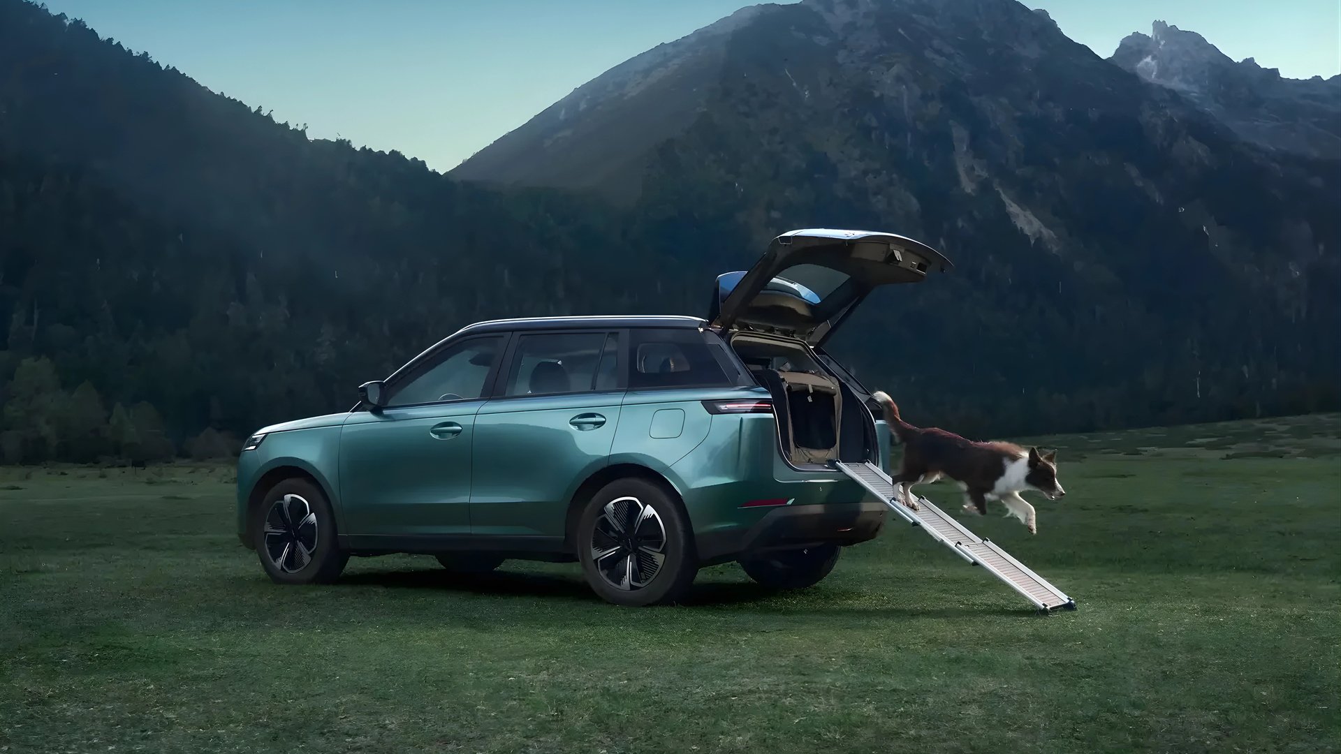 an abstract photo of a curved building with a blue sky in the background