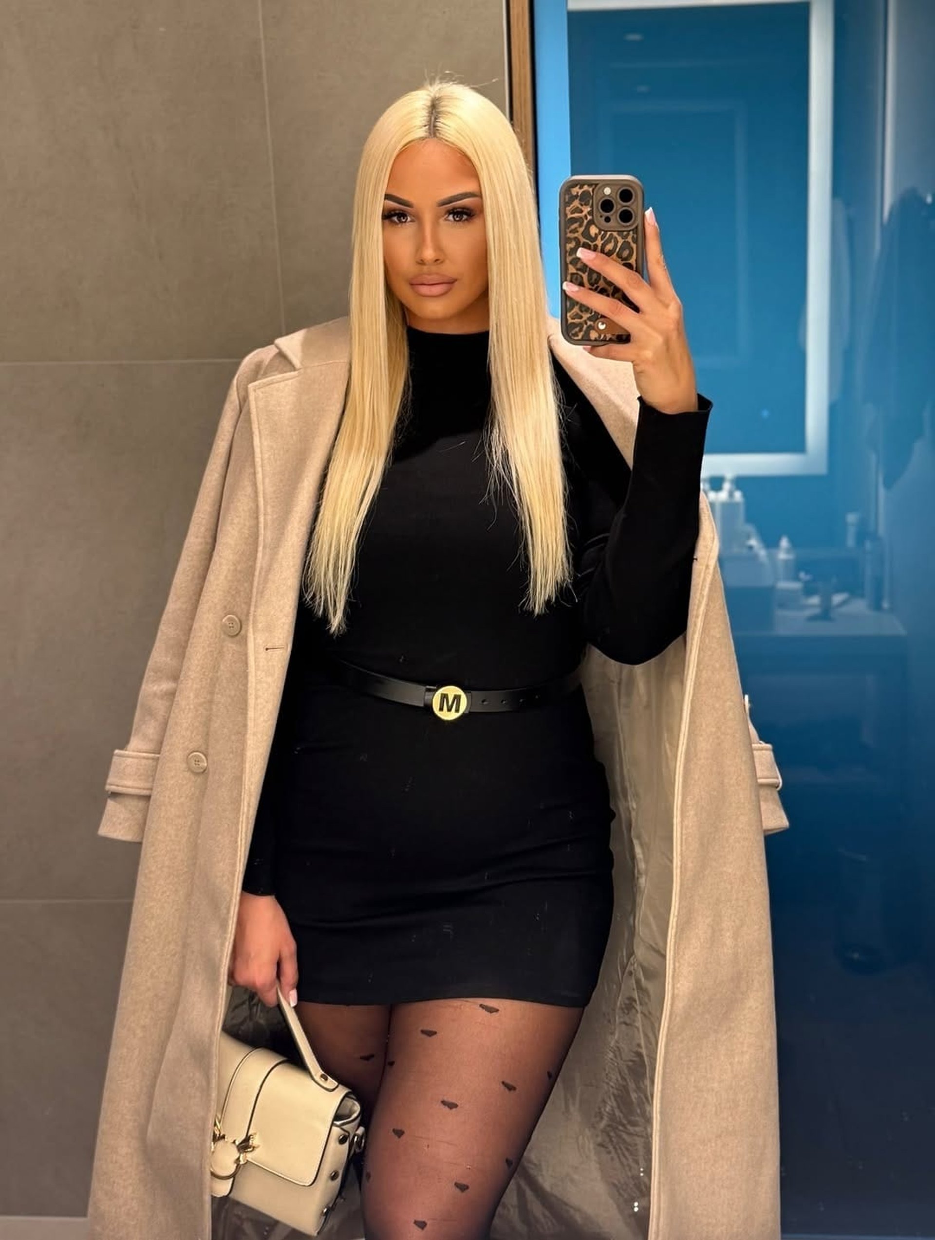 black and white bed linen