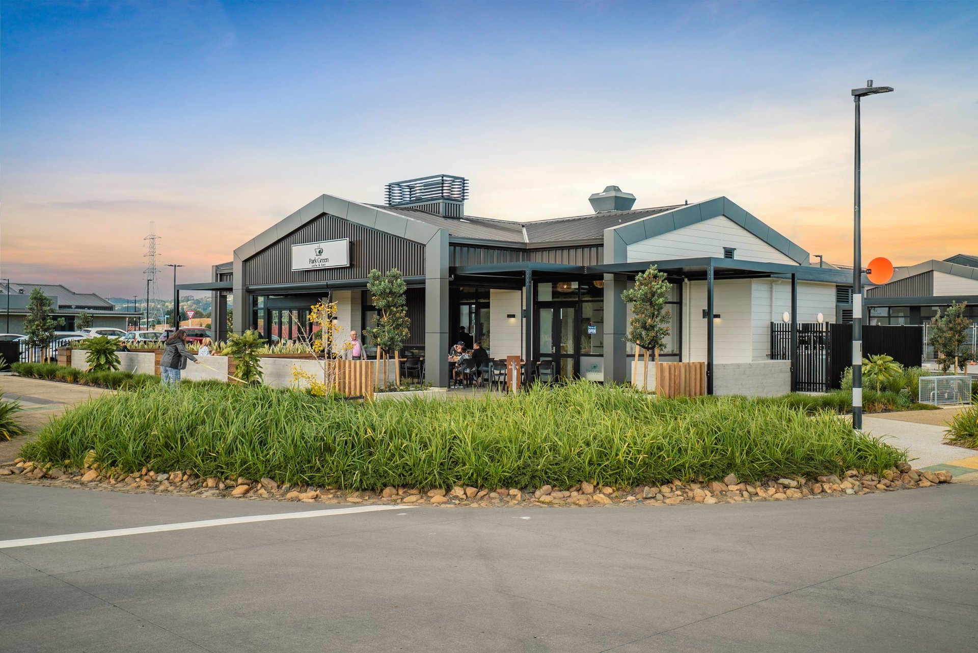 black and white bed linen