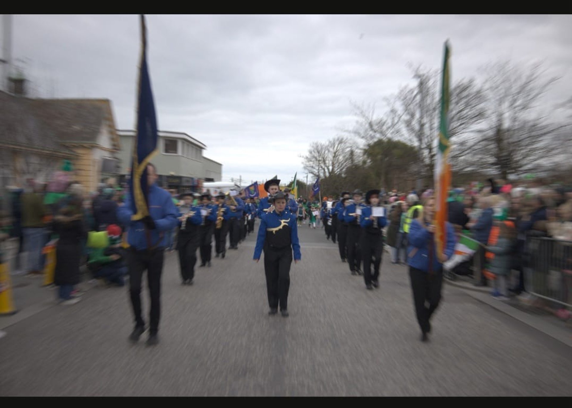 black and white bed linen